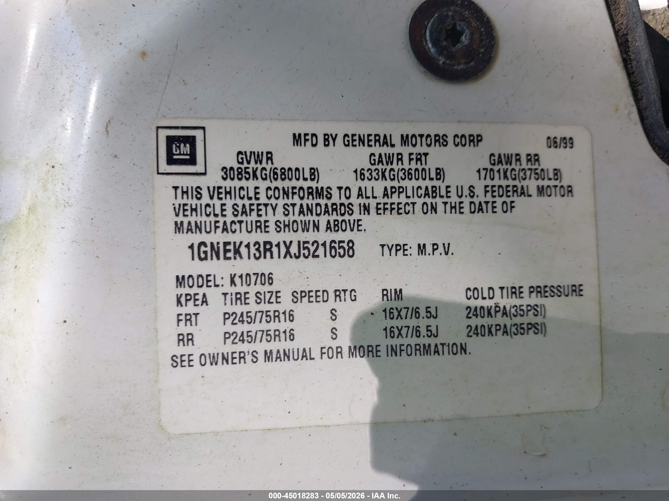 CHEVROLET TAHOE image 9