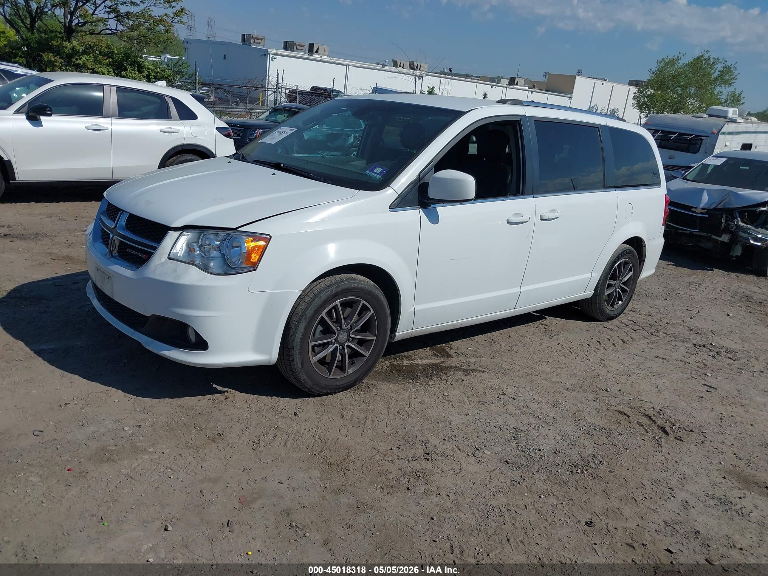 DODGE GRAND image 2