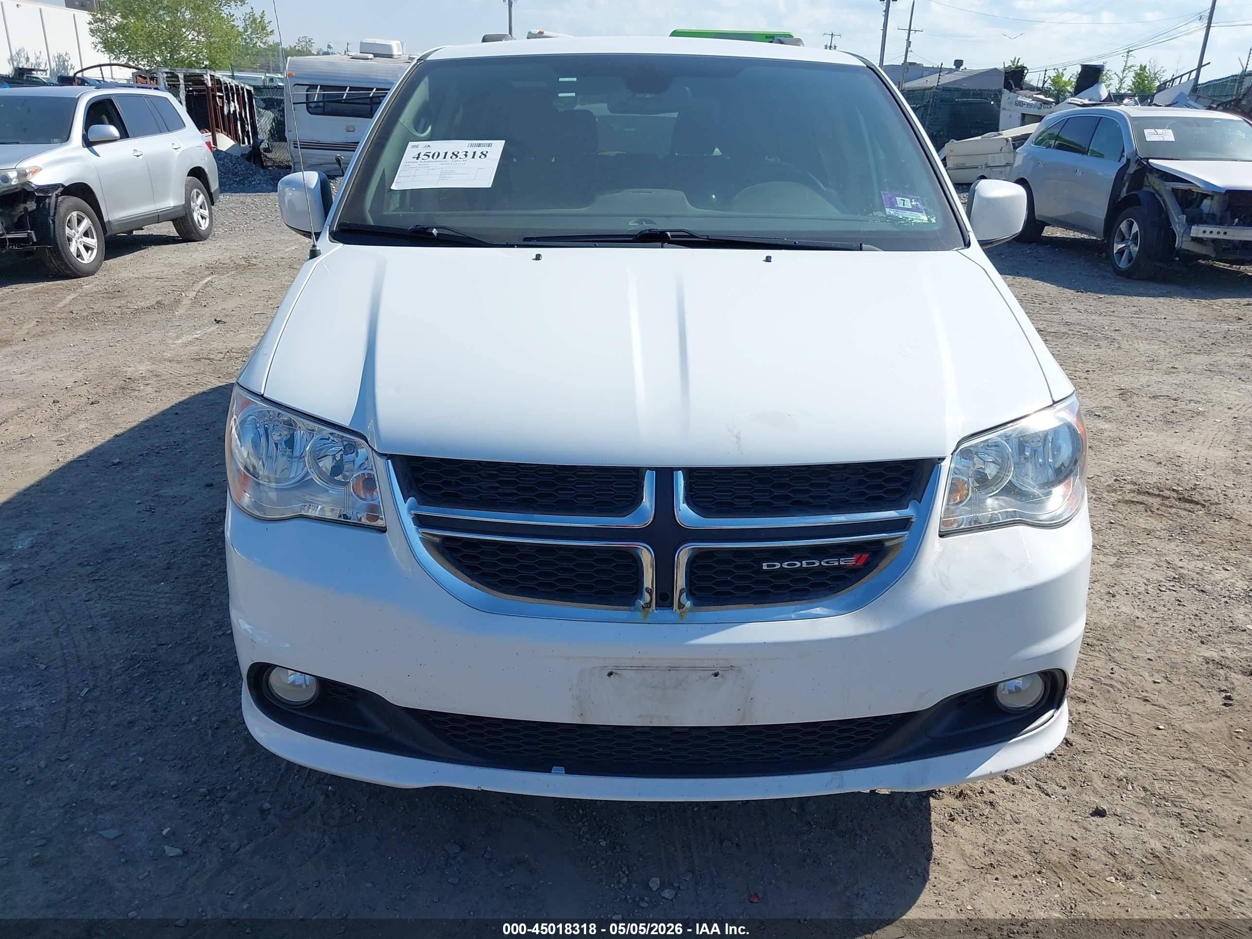 DODGE GRAND image 6