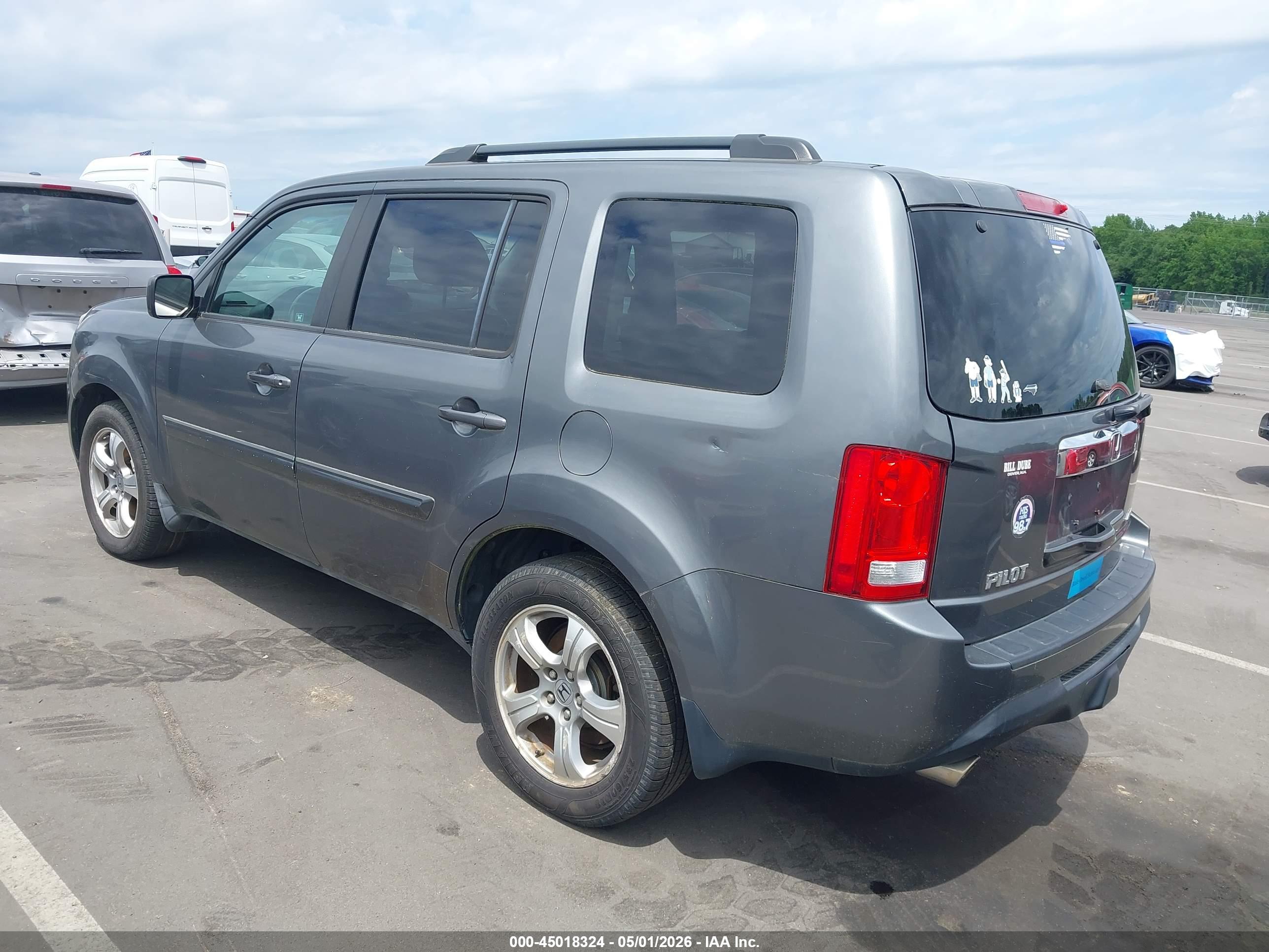 HONDA PILOT image 3
