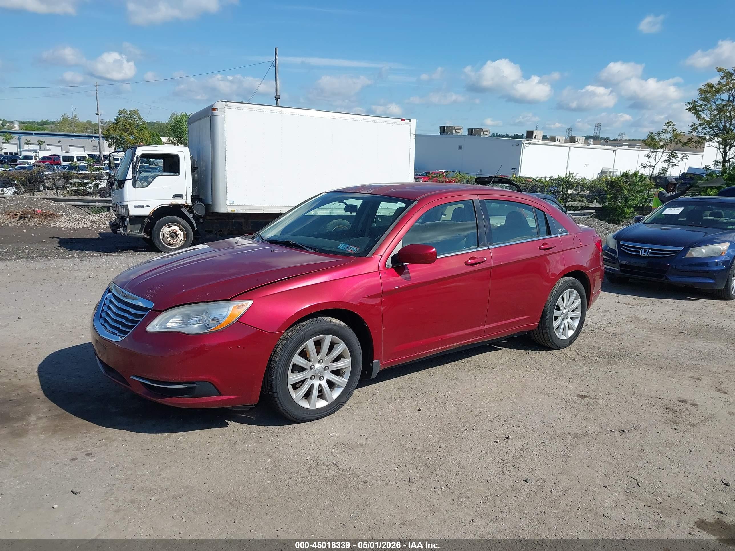 CHRYSLER 200 image 2