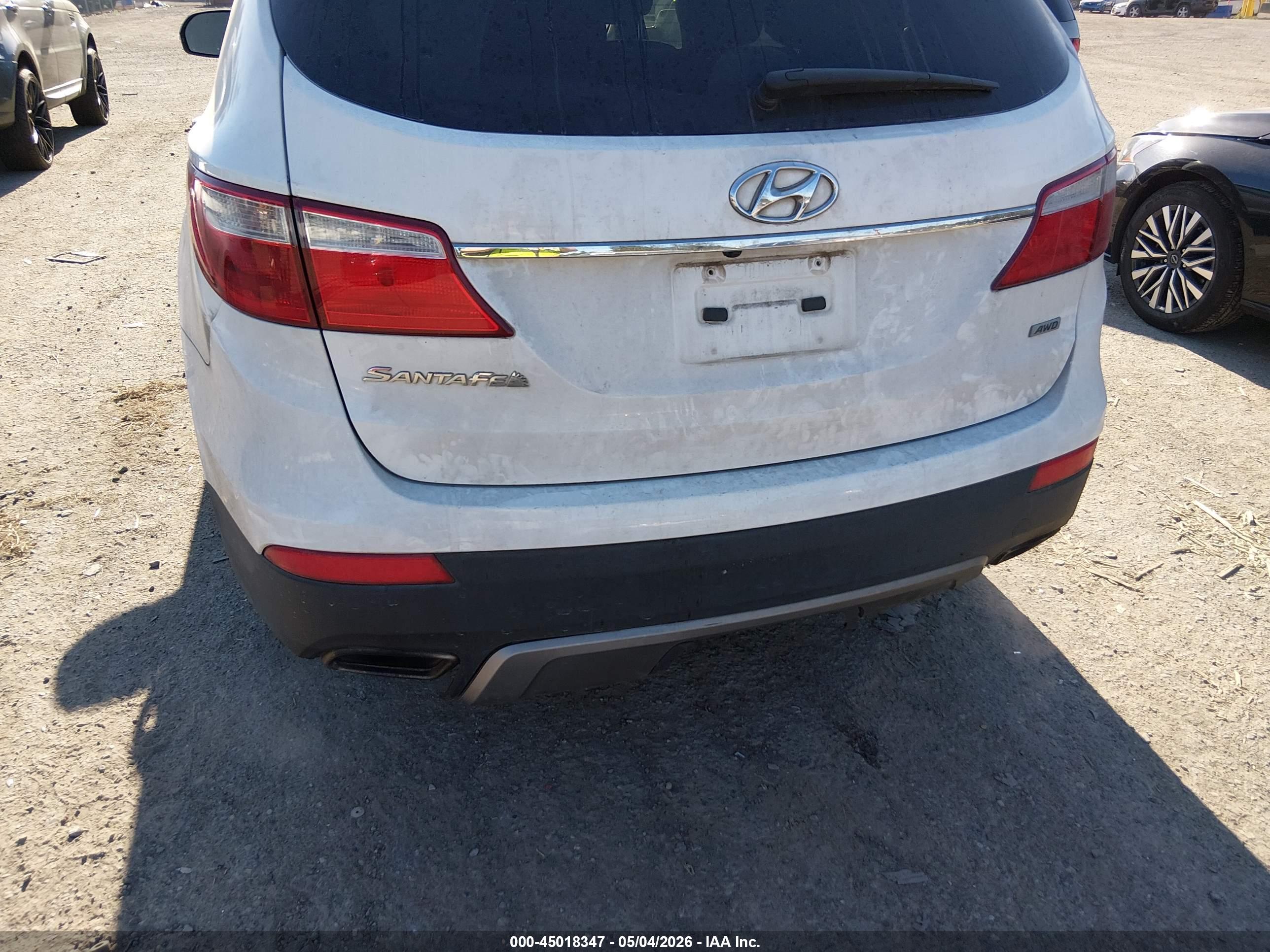 HYUNDAI SANTA image 6