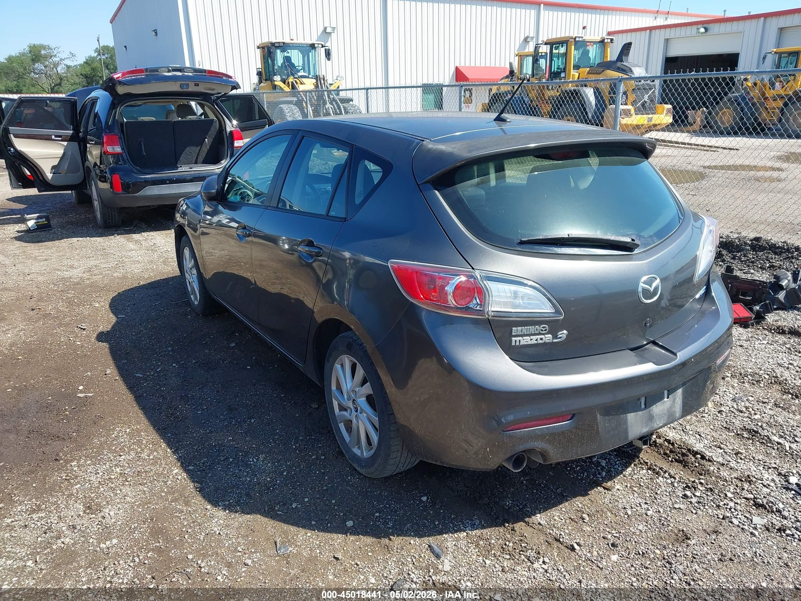 MAZDA MAZDA3 image 3