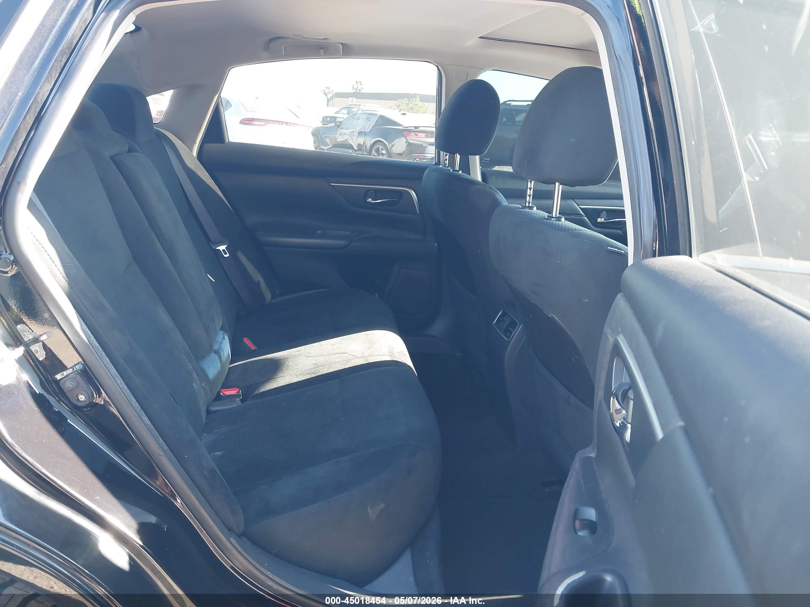 NISSAN ALTIMA image 8