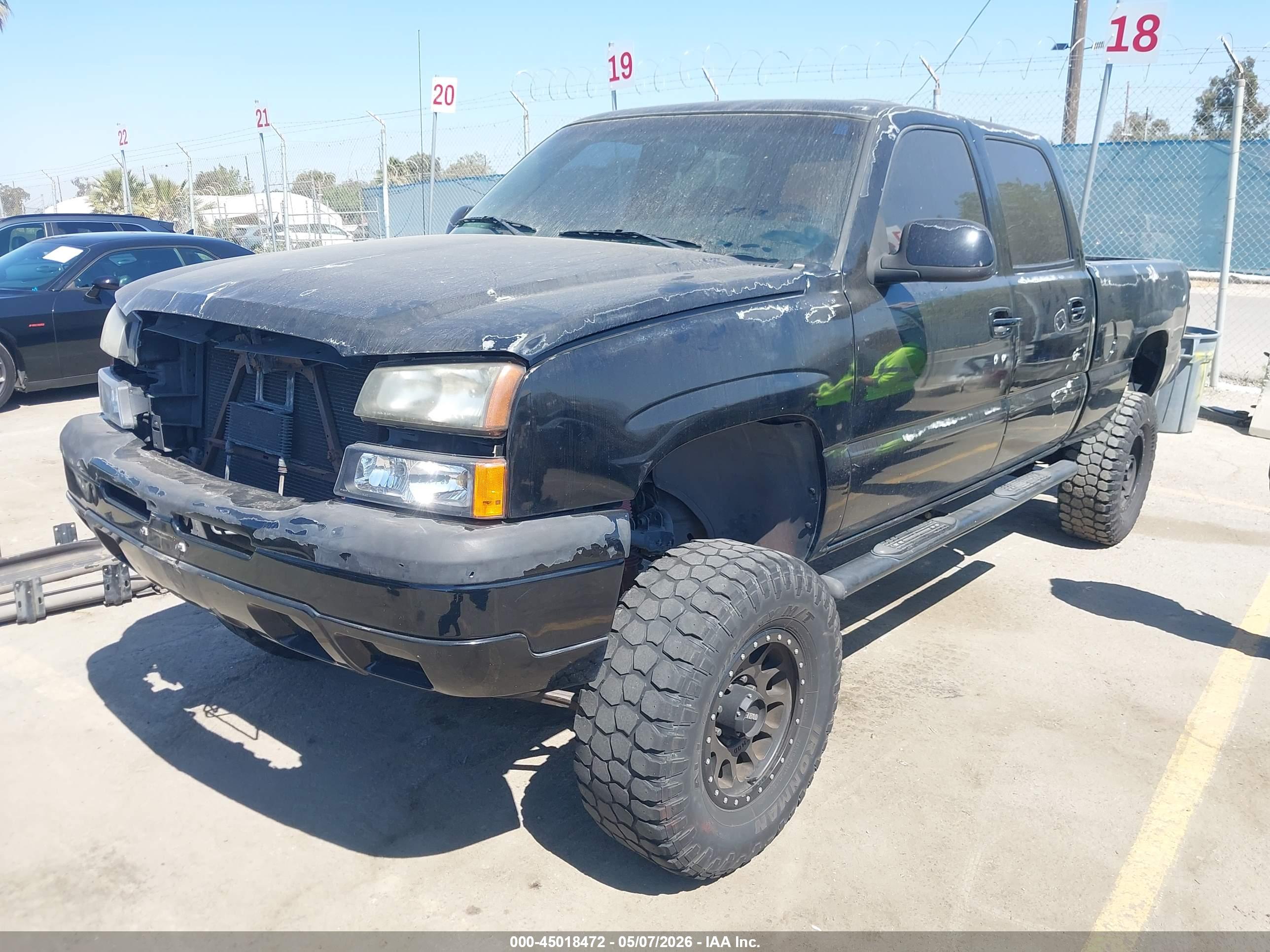 GMC SIERRA image 2