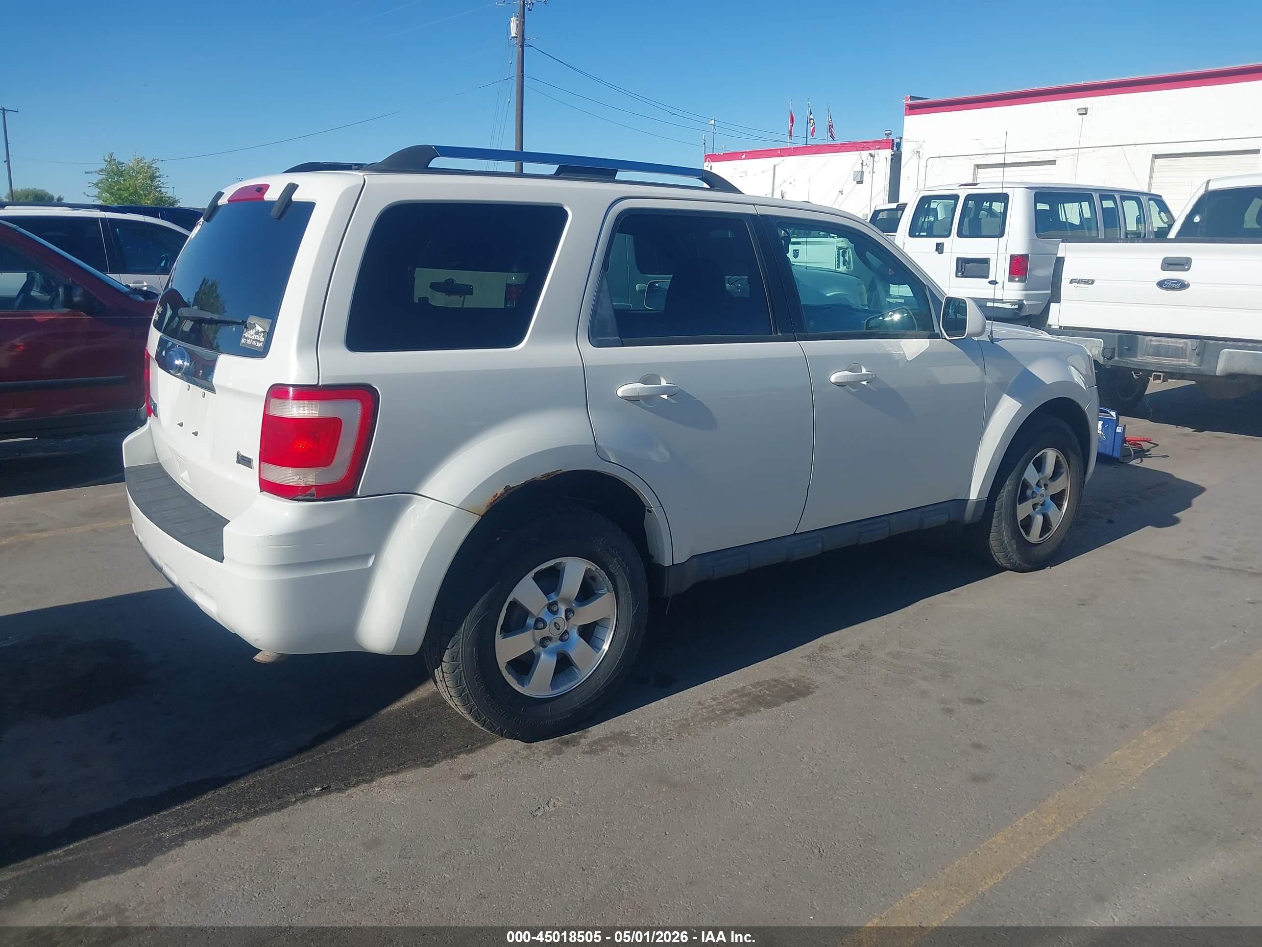 FORD ESCAPE image 4