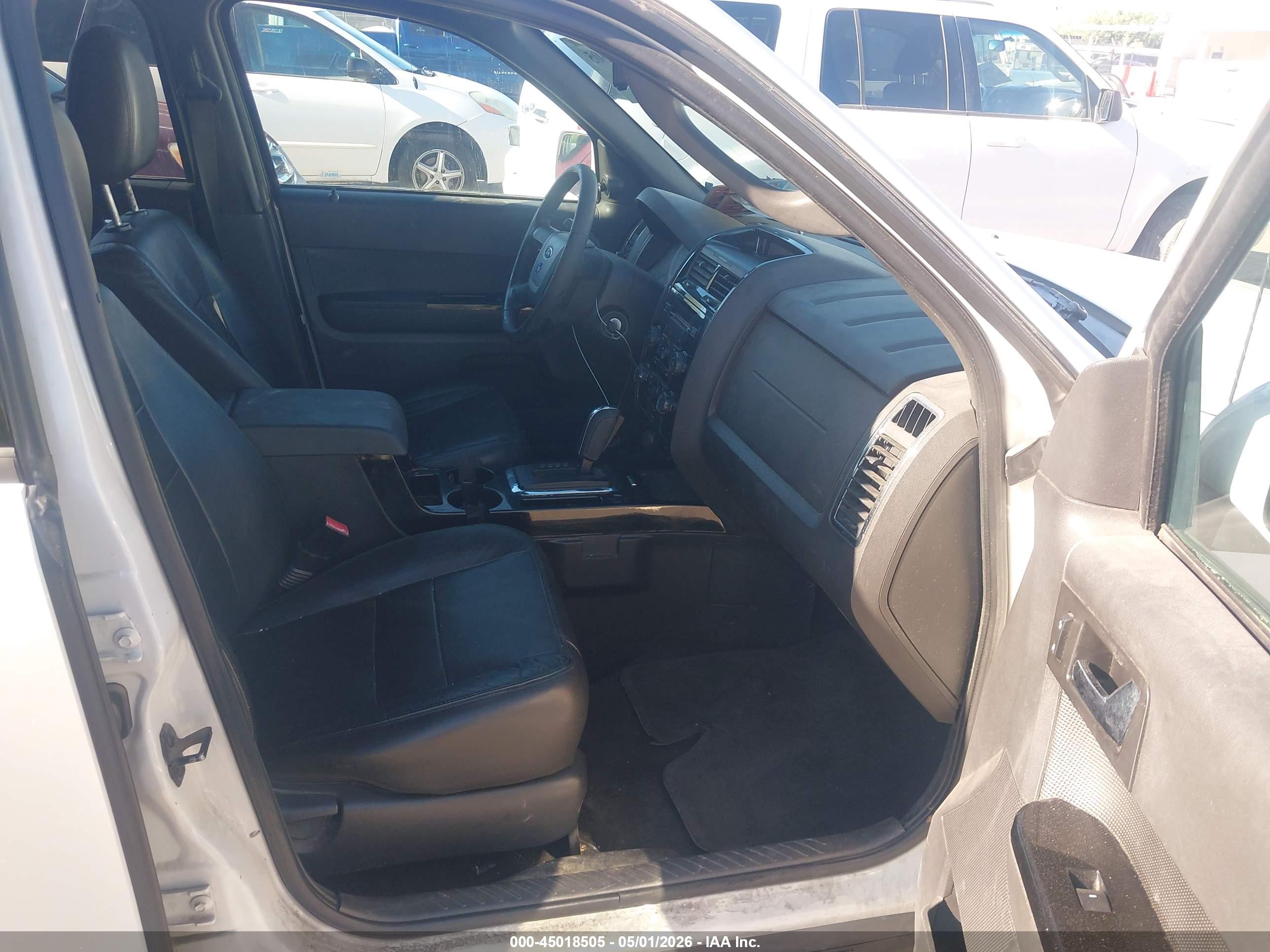FORD ESCAPE image 5