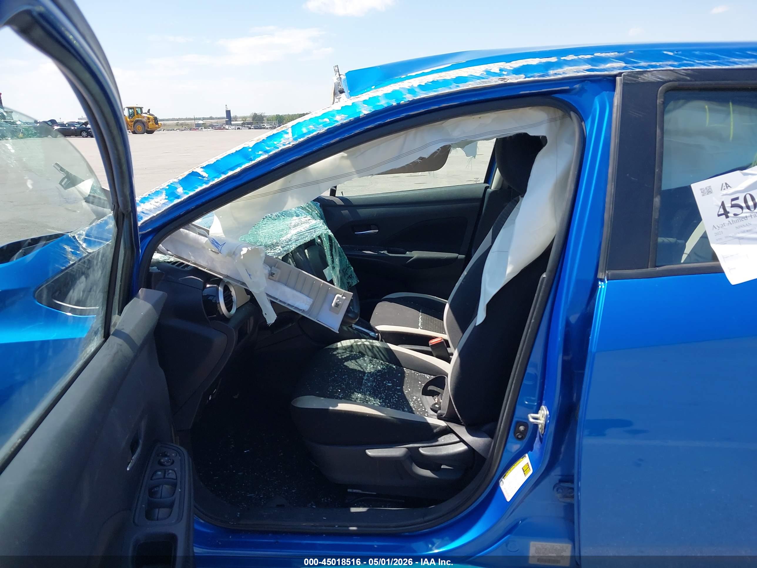 NISSAN VERSA image 5