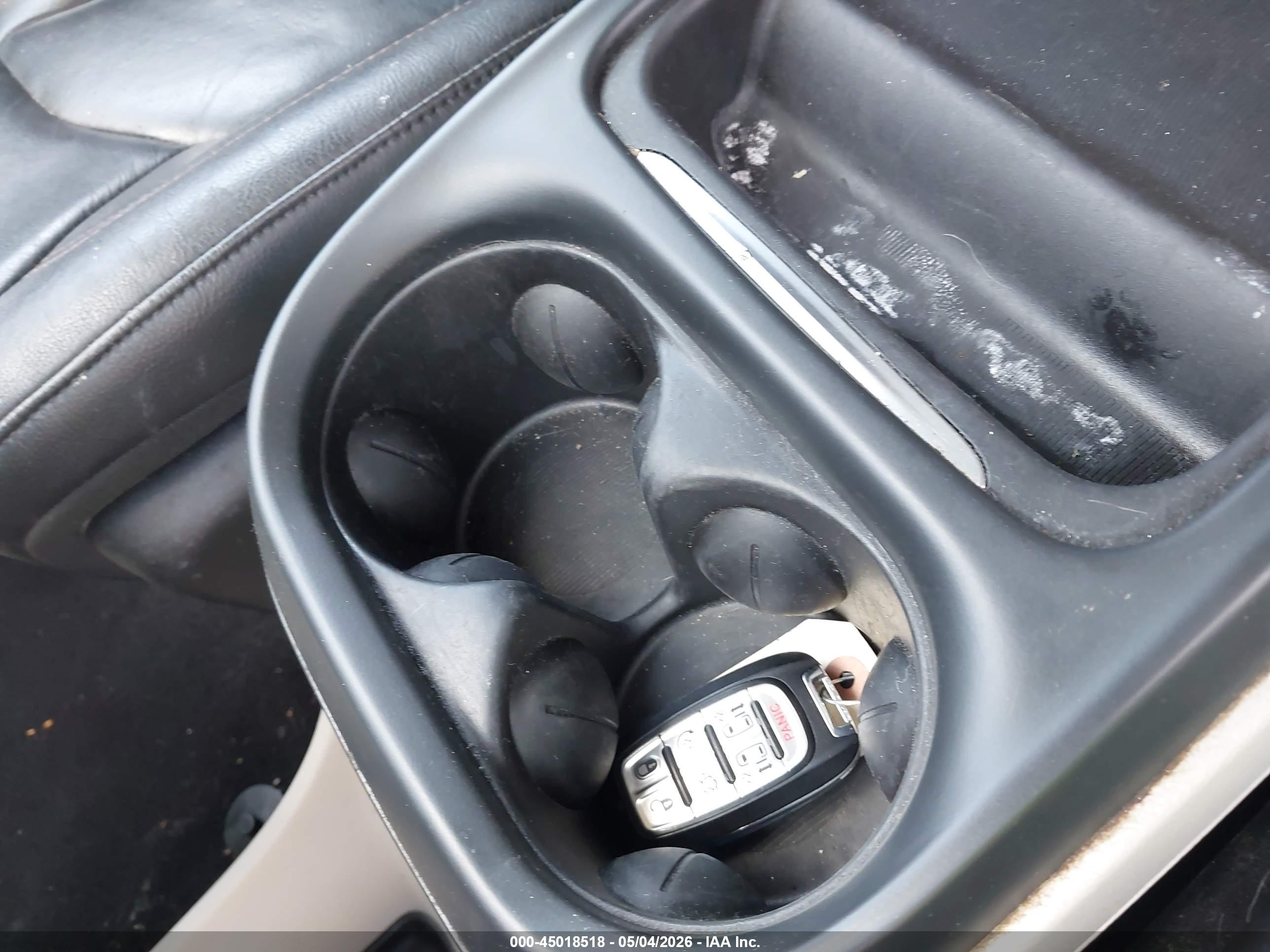 CHRYSLER PACIFICA image 11