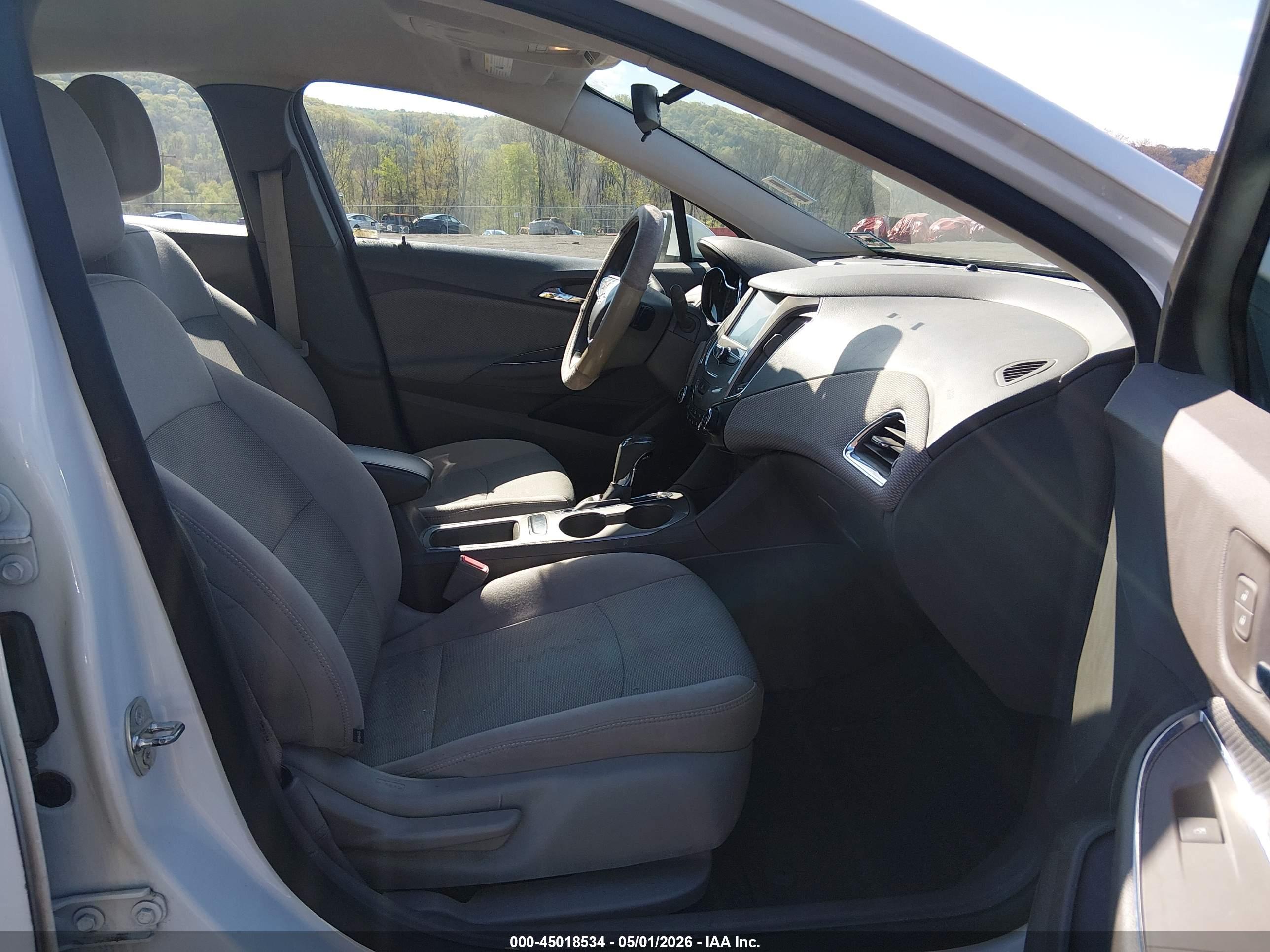 CHEVROLET CRUZE image 5