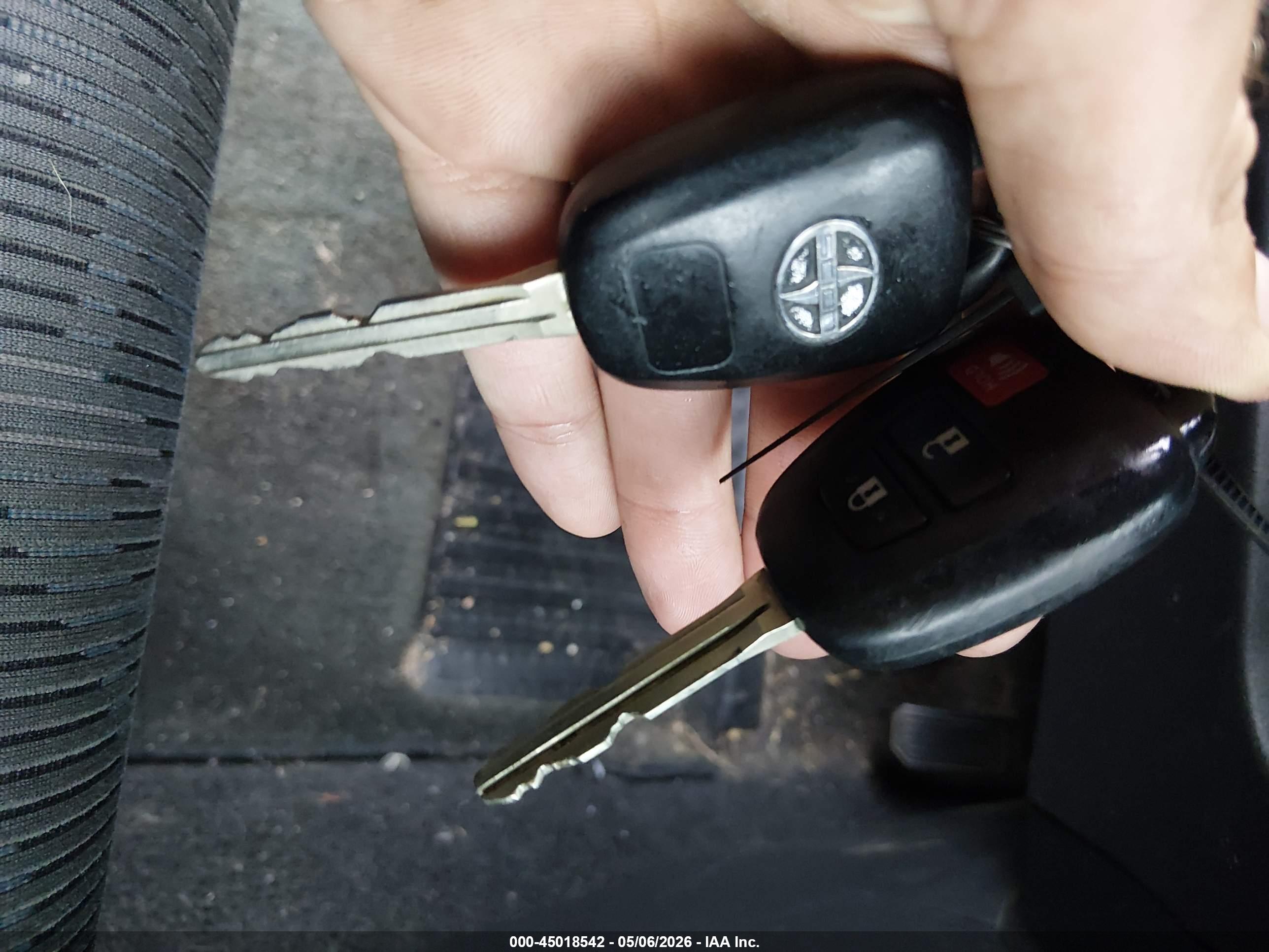 SCION XB image 11