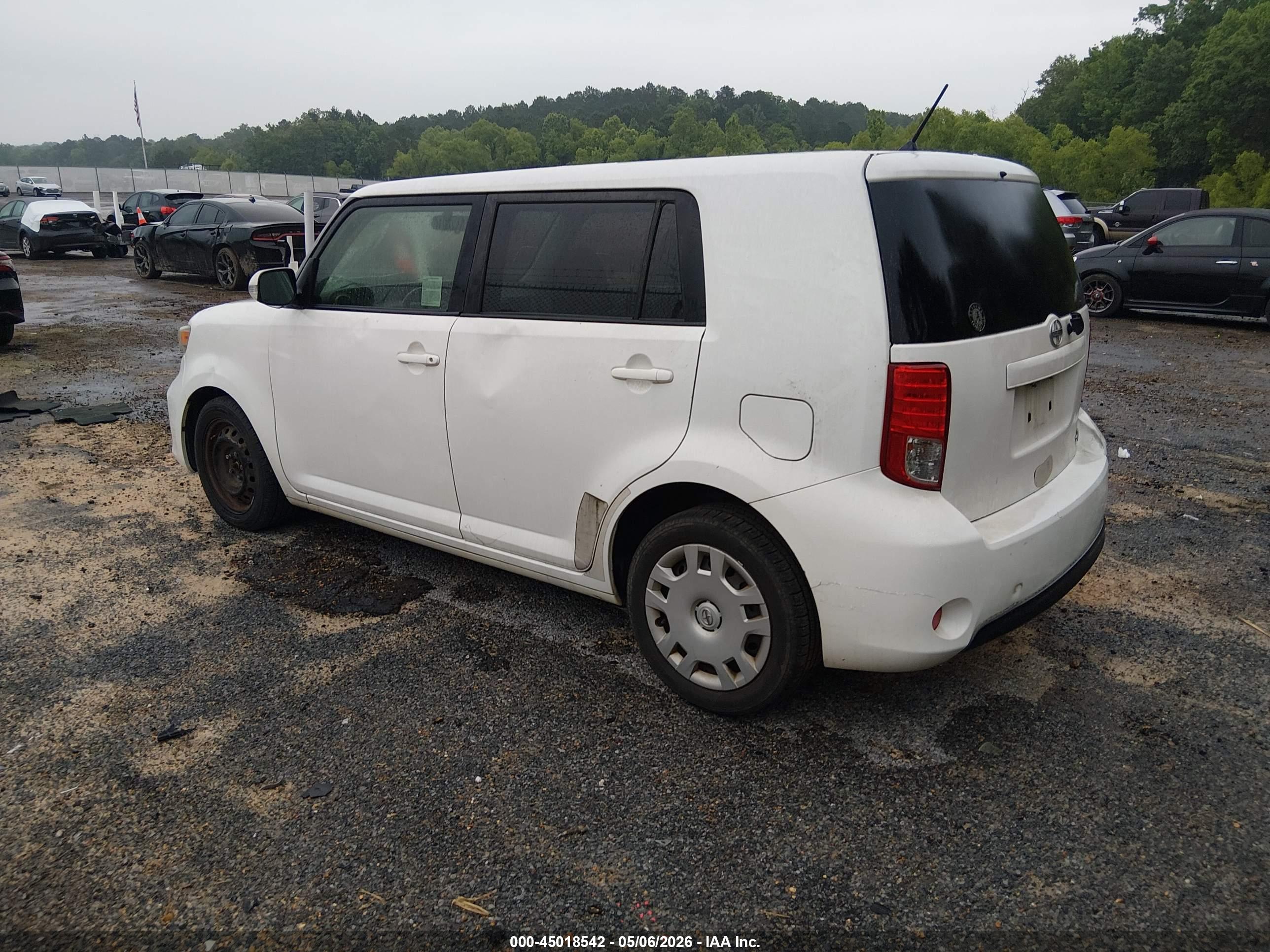 SCION XB image 3
