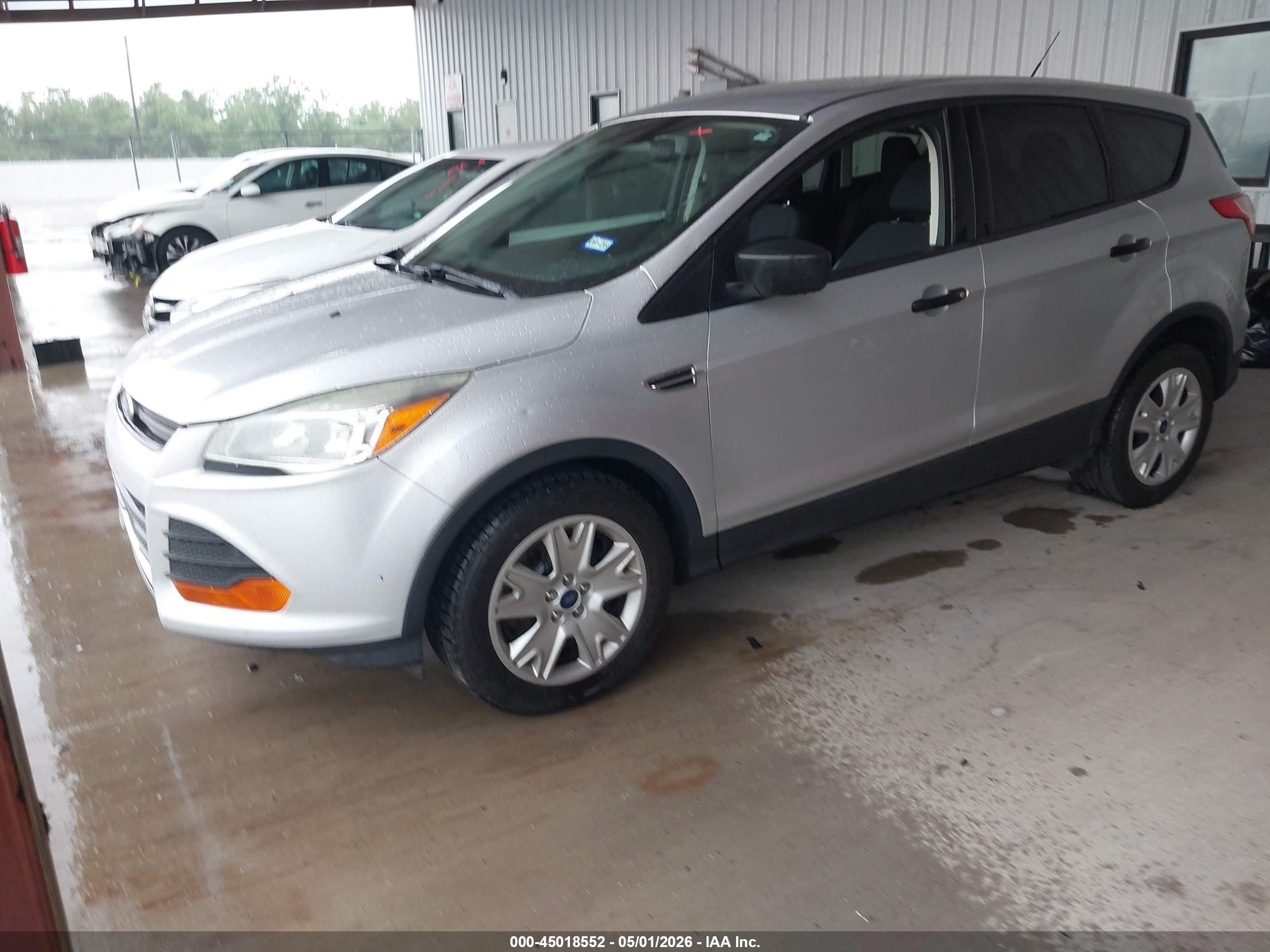 FORD ESCAPE image 2