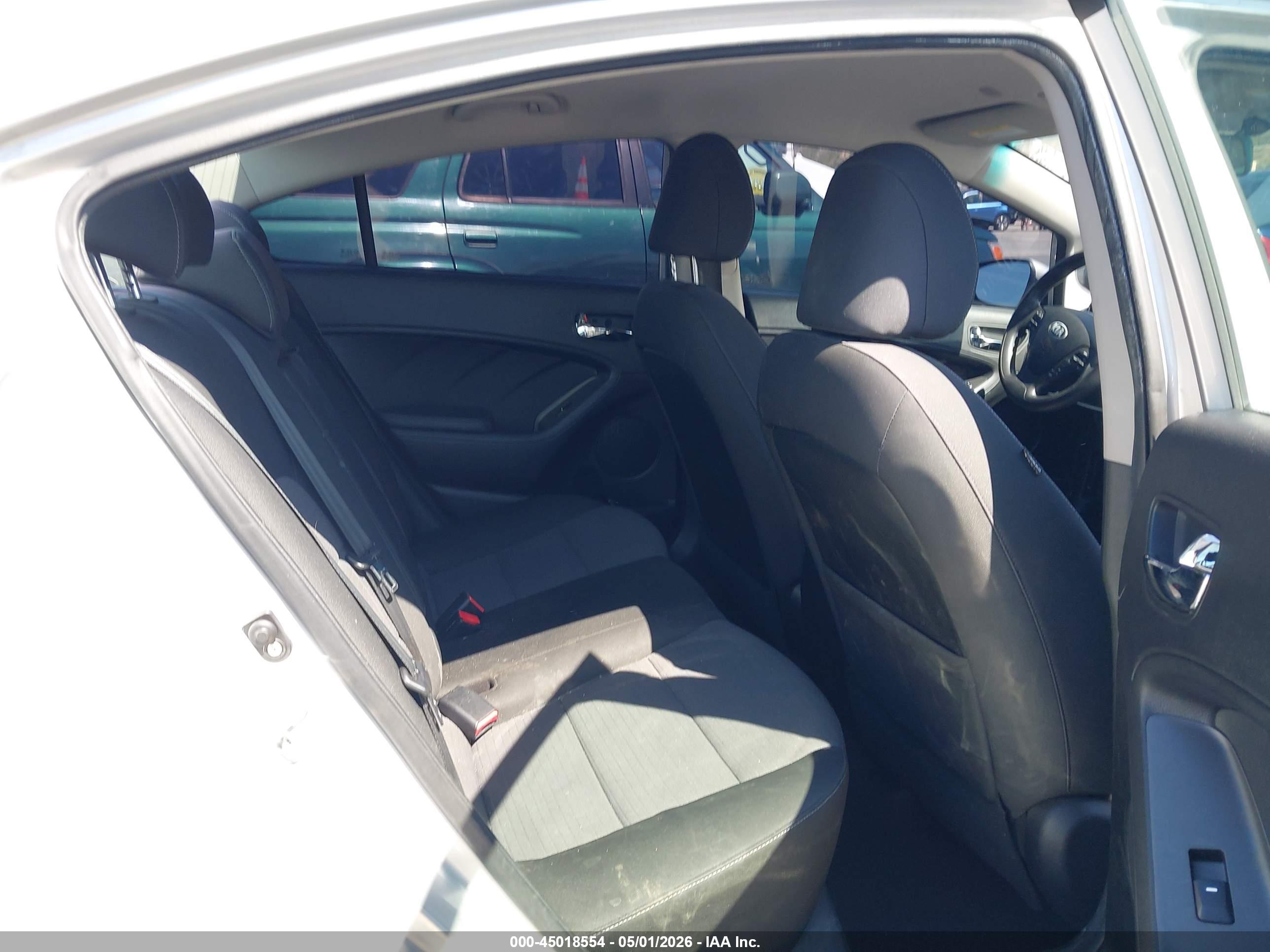 KIA FORTE image 8