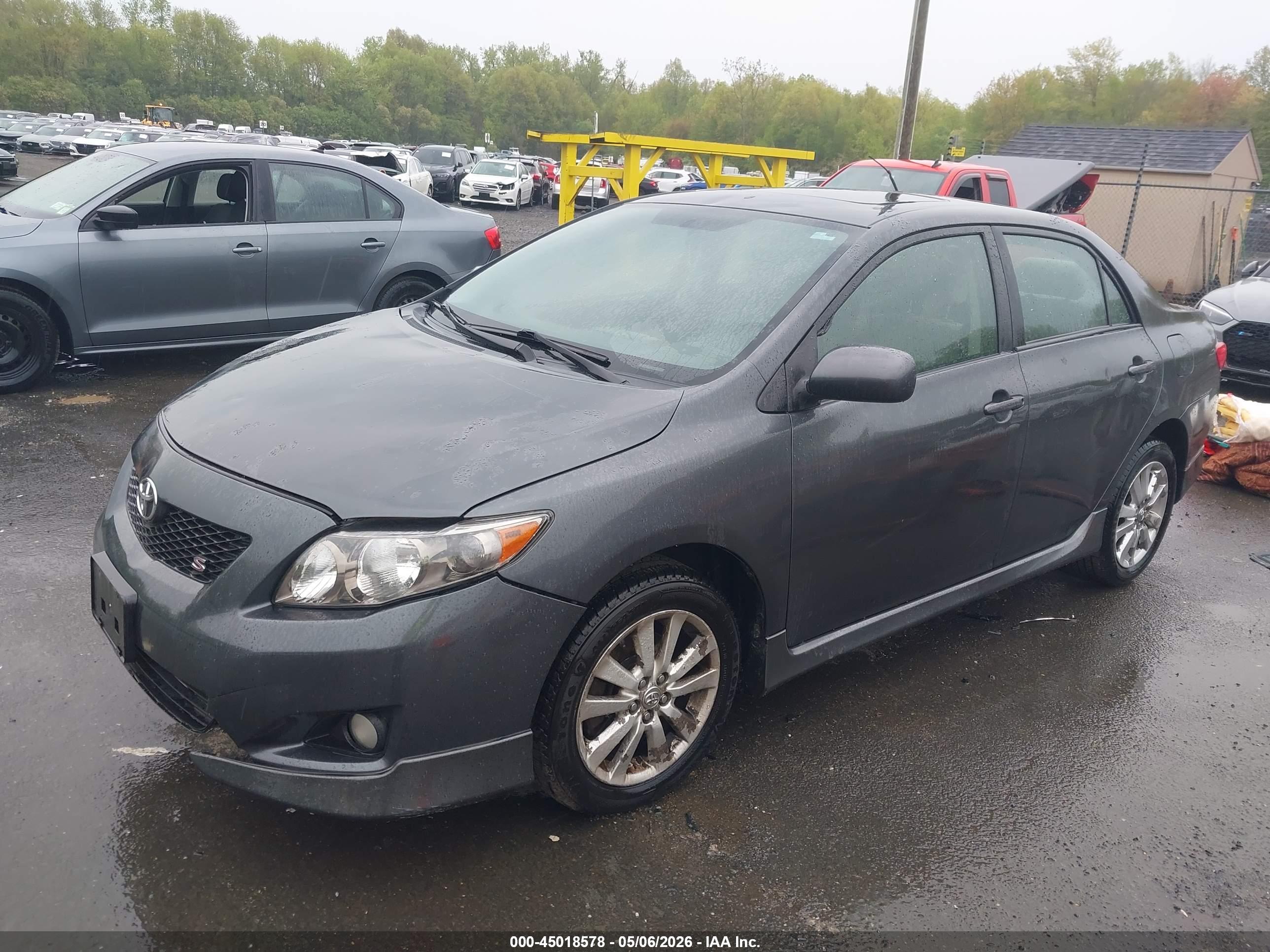 TOYOTA COROLLA image 2