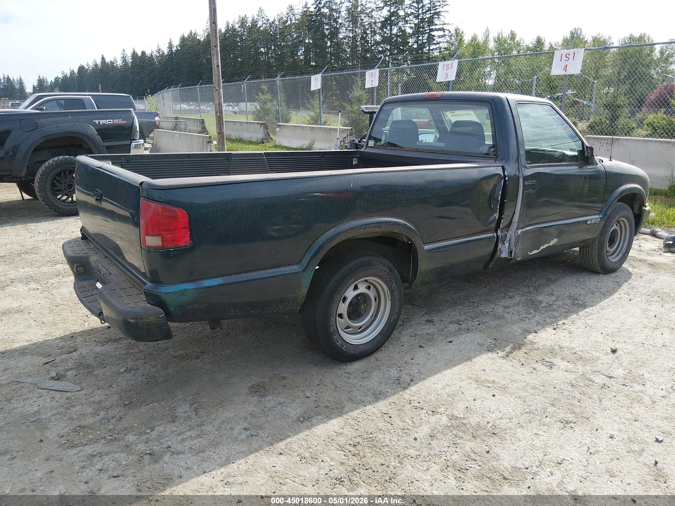 CHEVROLET S-10 image 4