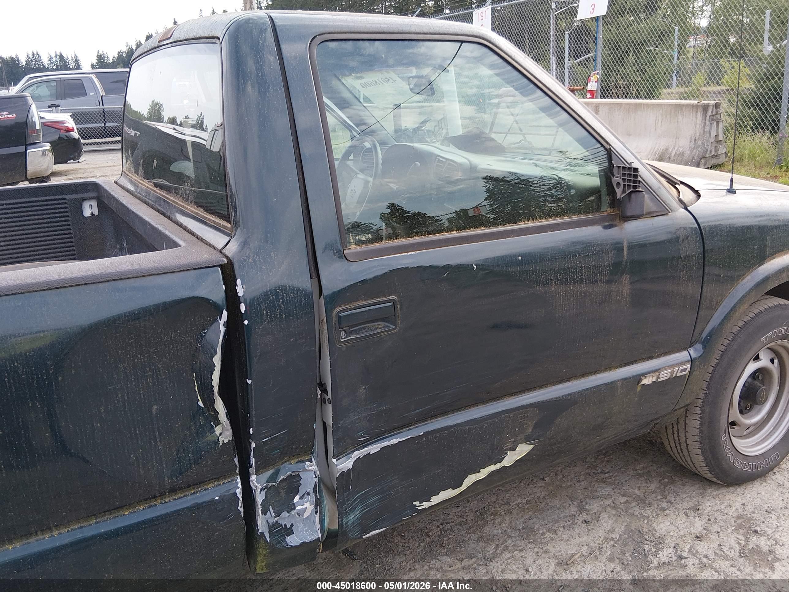 CHEVROLET S-10 image 6