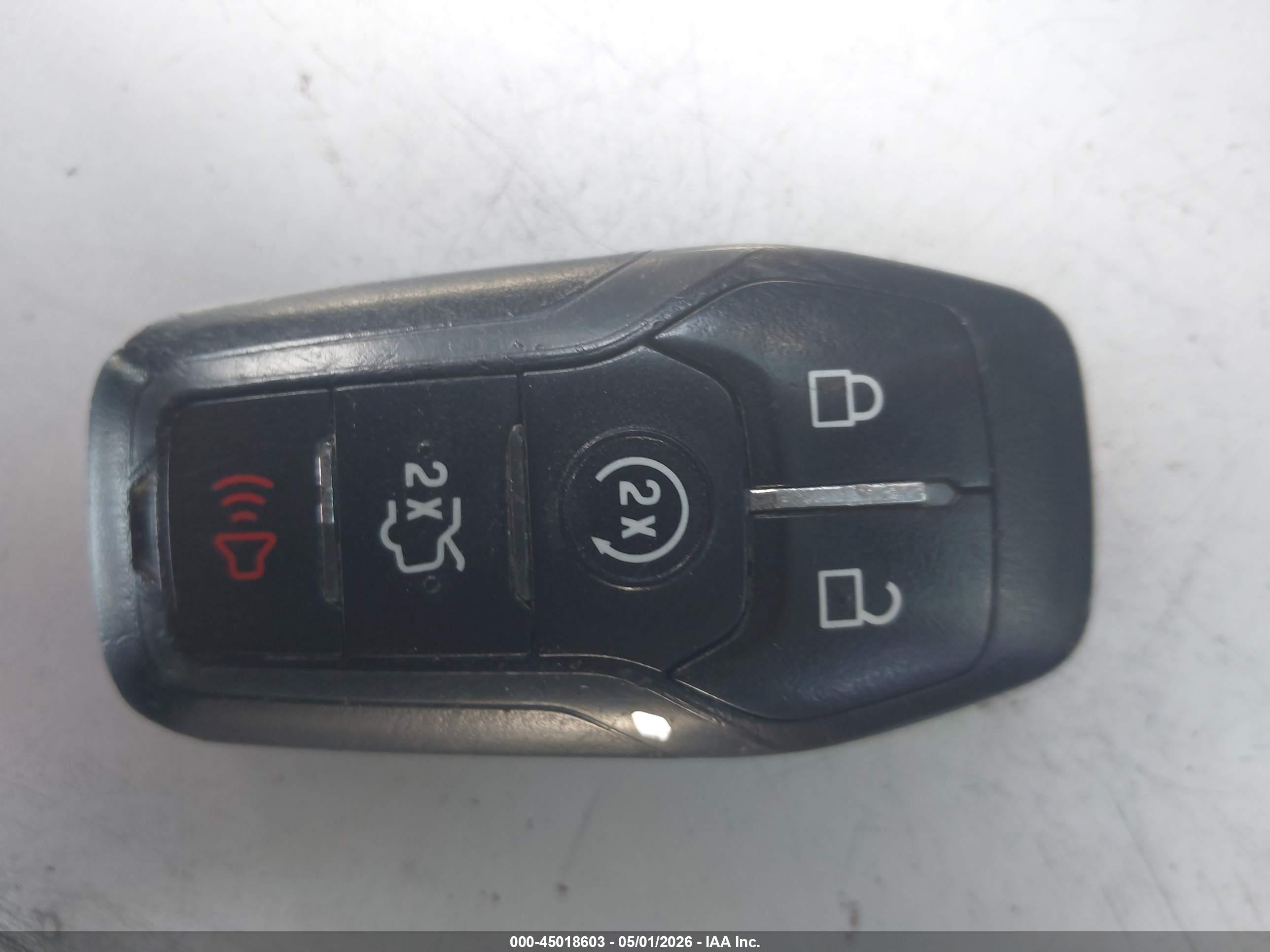 FORD FUSION image 11