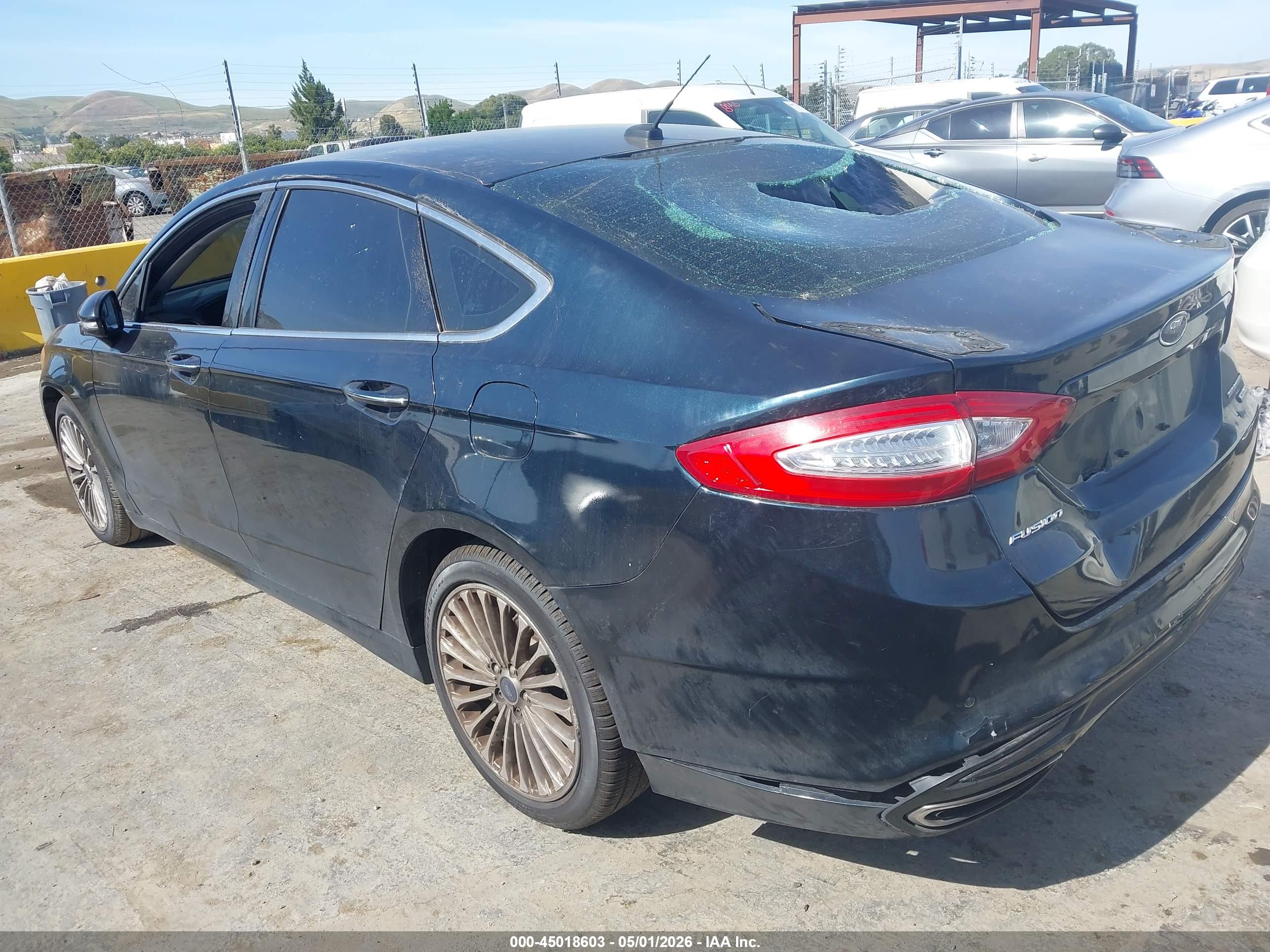 FORD FUSION image 3