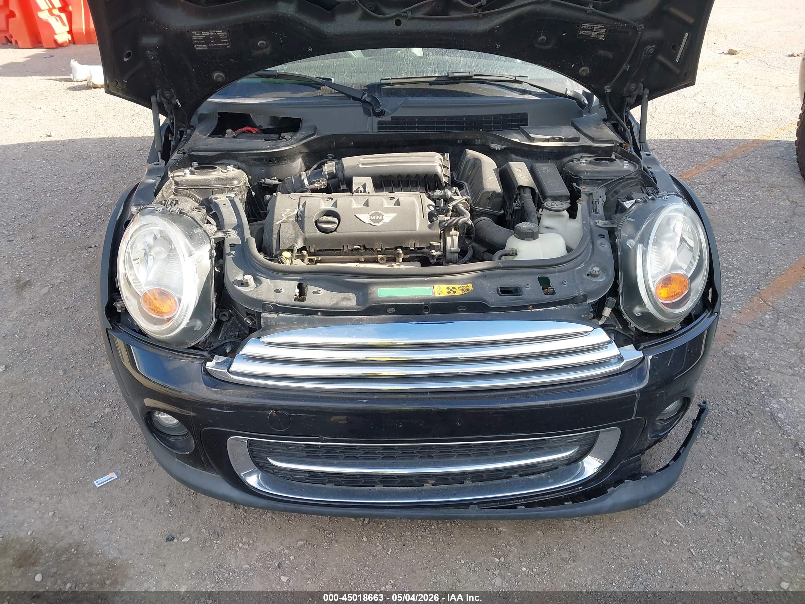 MINI CONVERTIBLE image 10