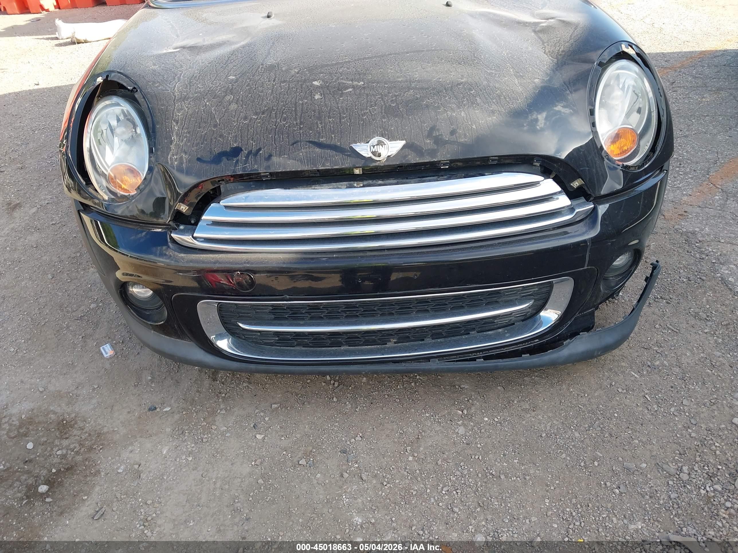 MINI CONVERTIBLE image 6