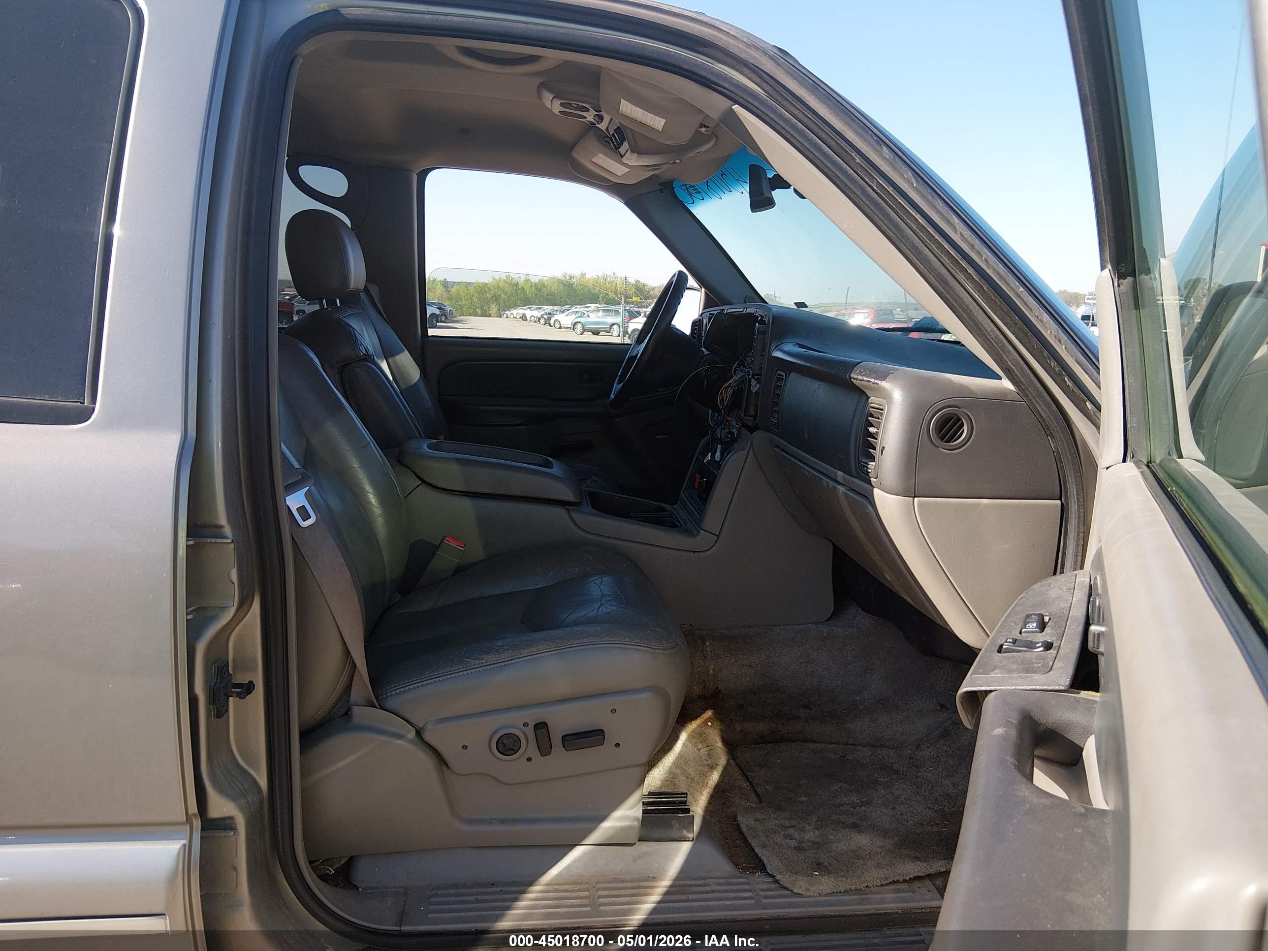 CHEVROLET TAHOE image 5