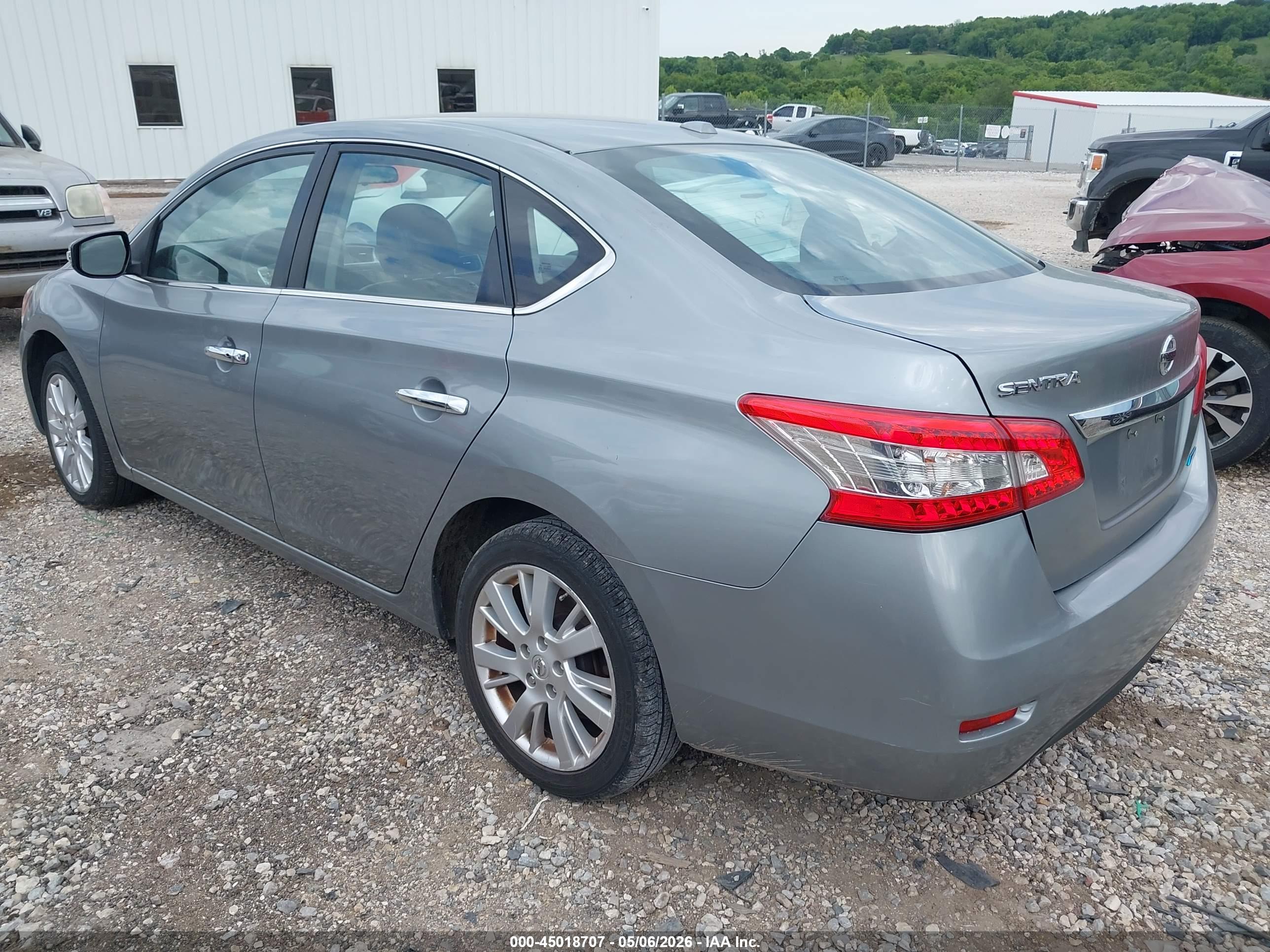 NISSAN SENTRA image 3