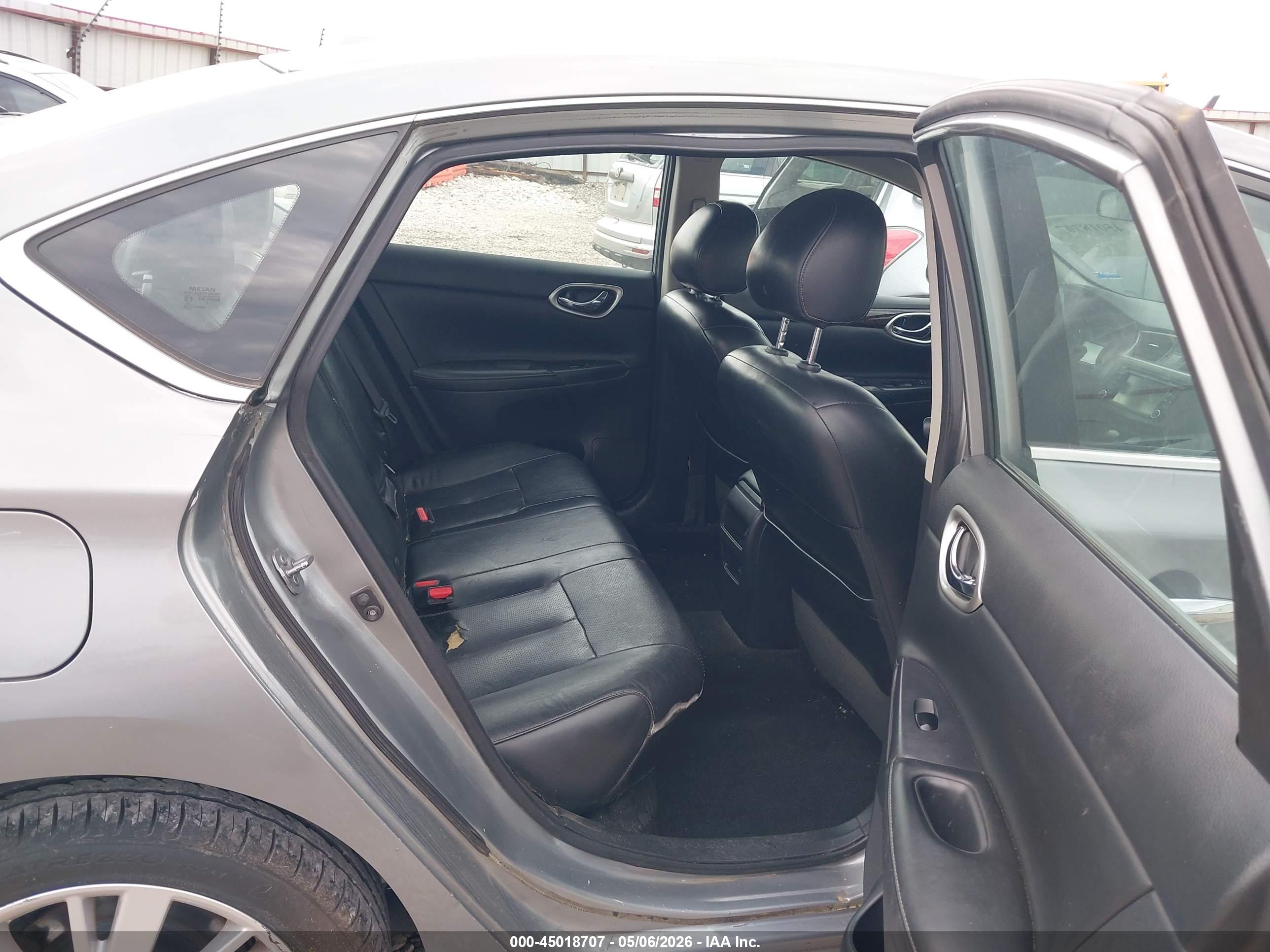 NISSAN SENTRA image 8