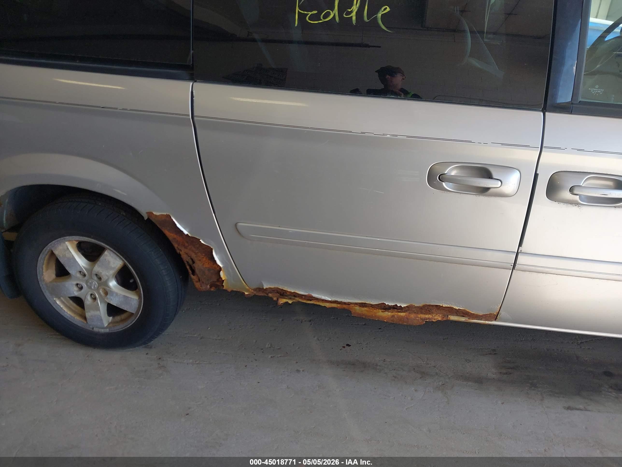 DODGE GRAND image 6