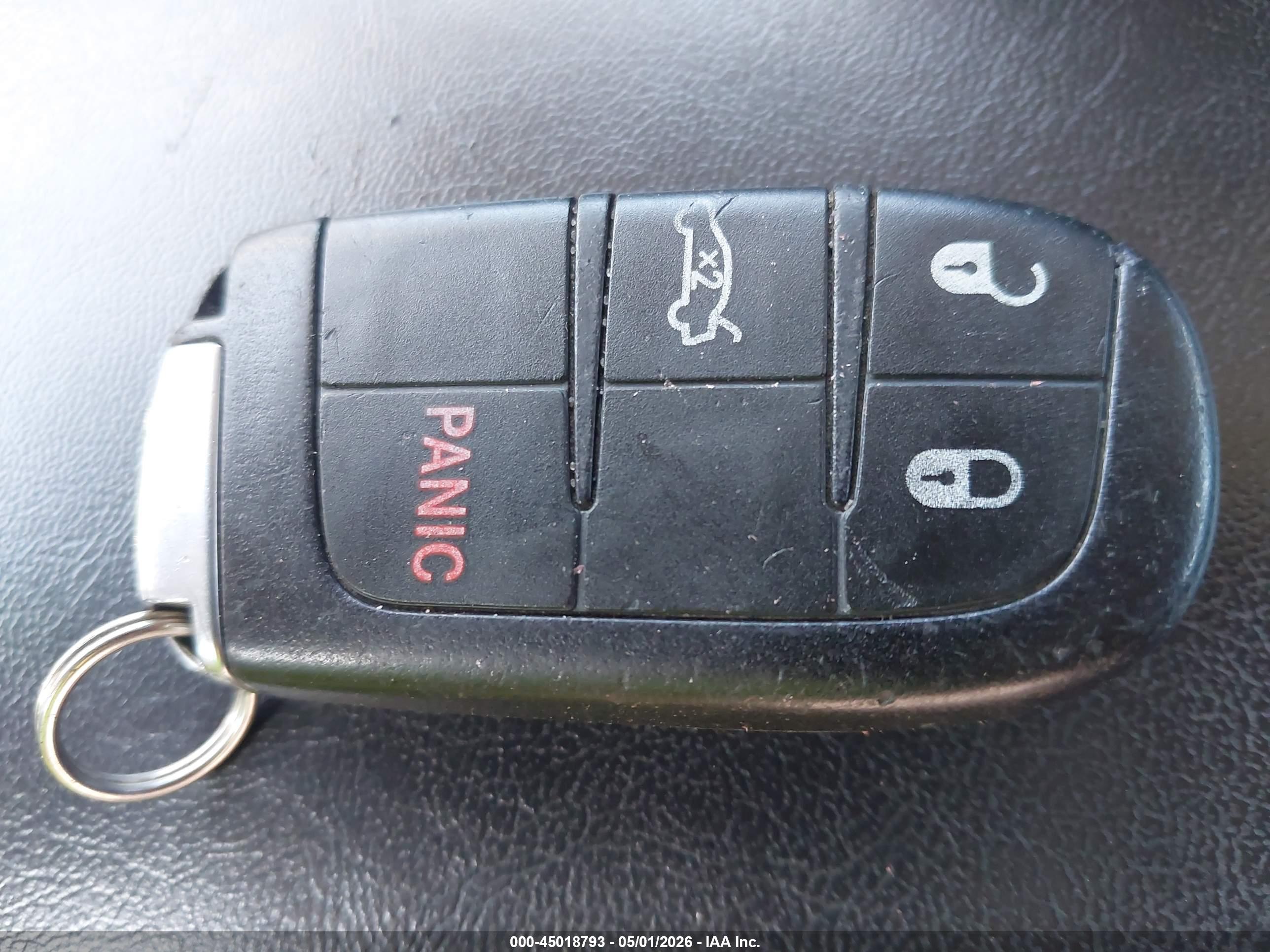 CHRYSLER 200 image 11