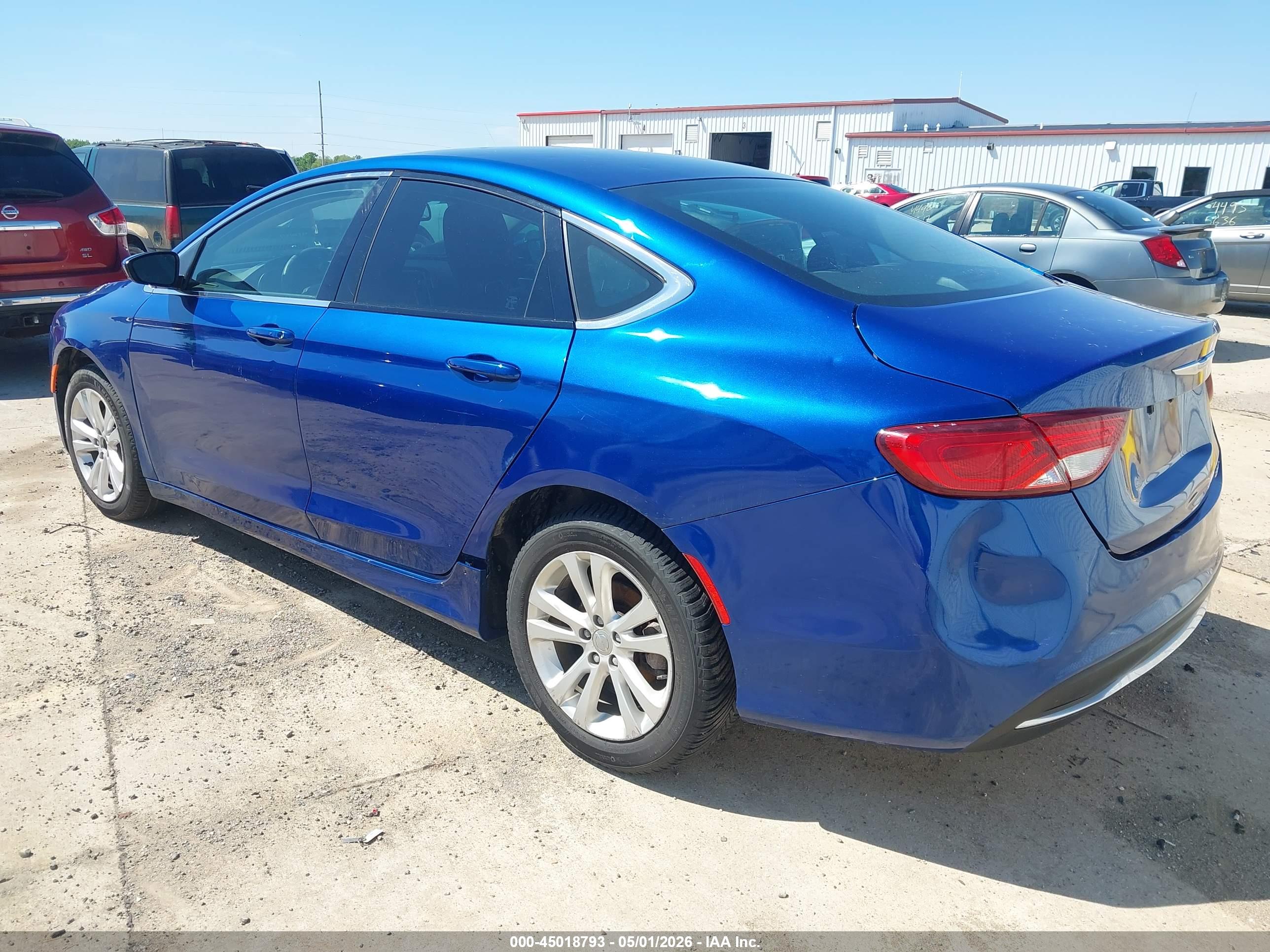 CHRYSLER 200 image 3