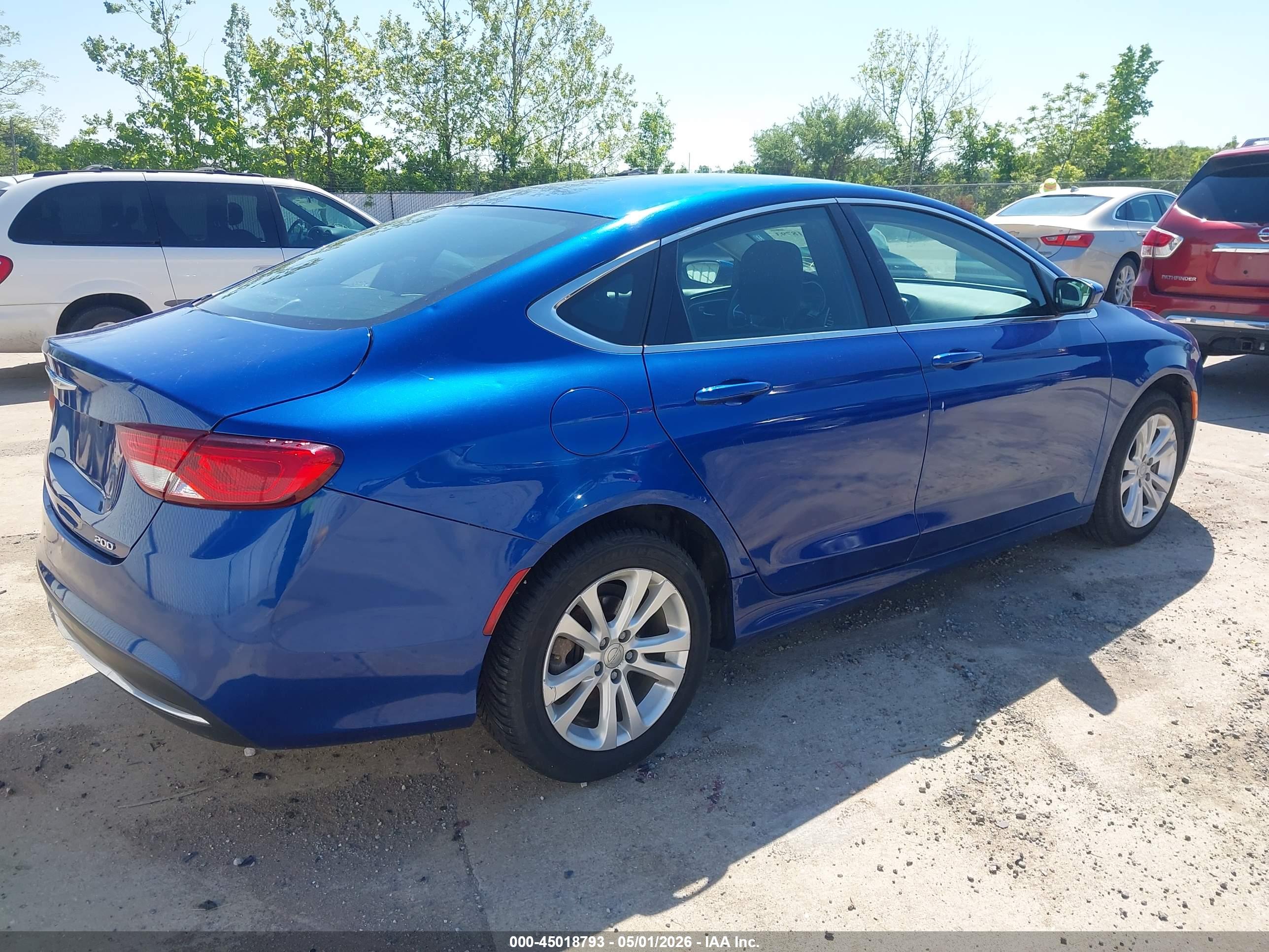 CHRYSLER 200 image 4