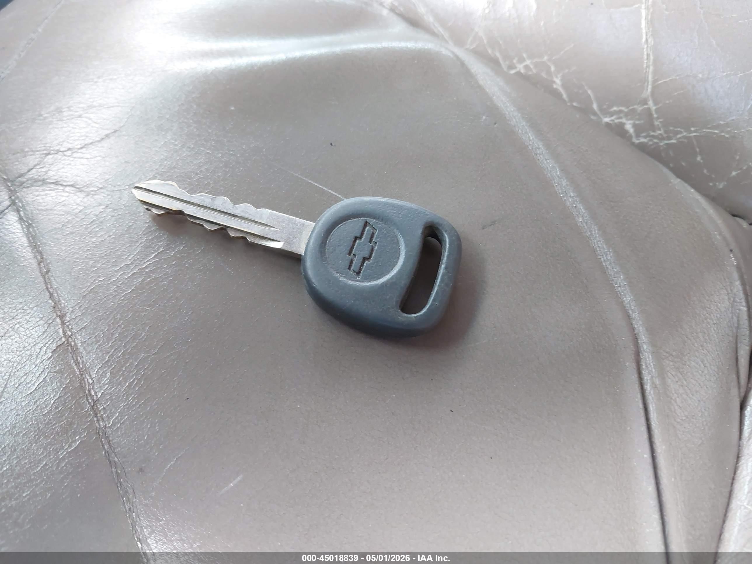 CHEVROLET EXPRESS image 11