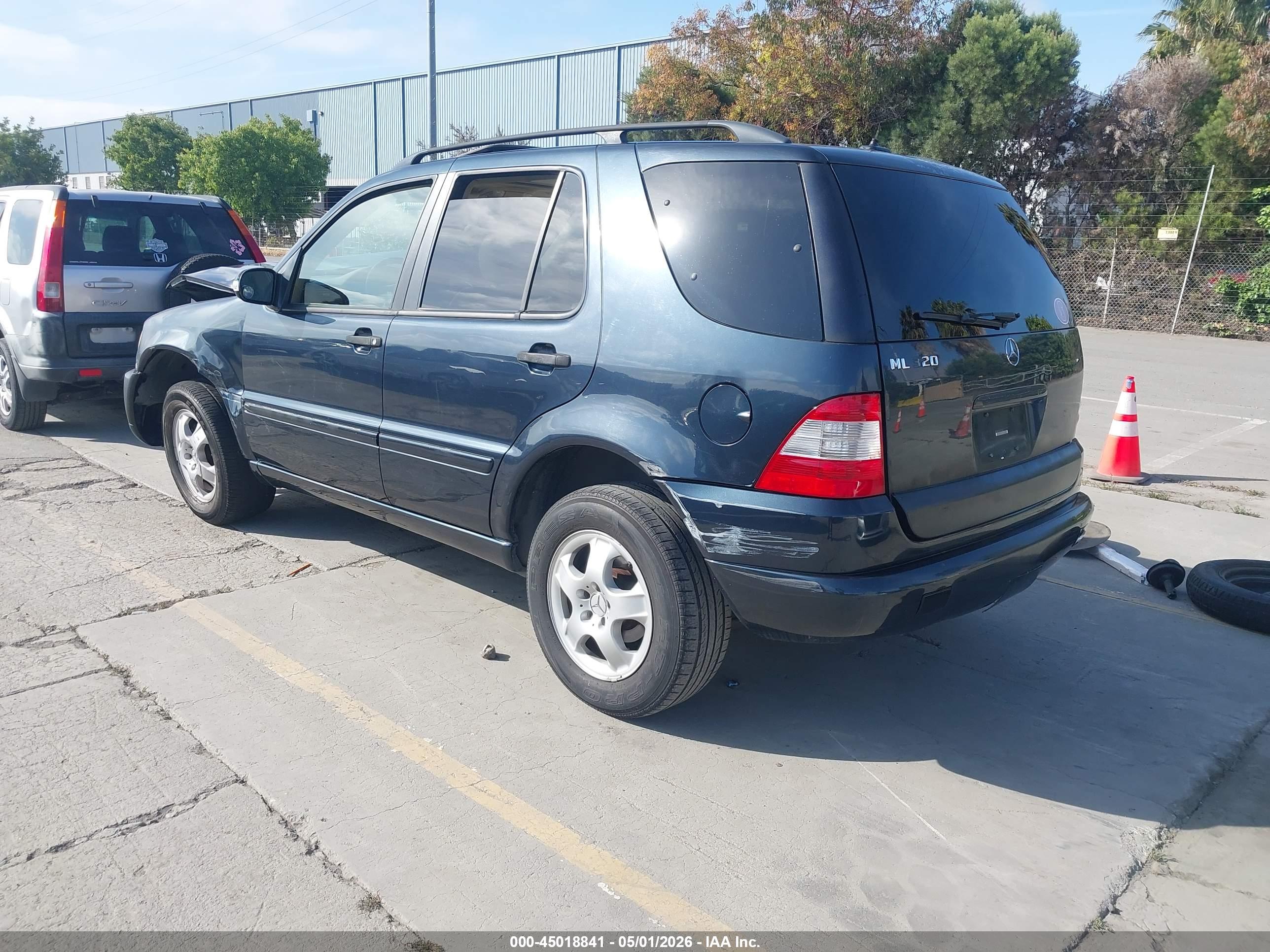 MERCEDES-BENZ ML image 3