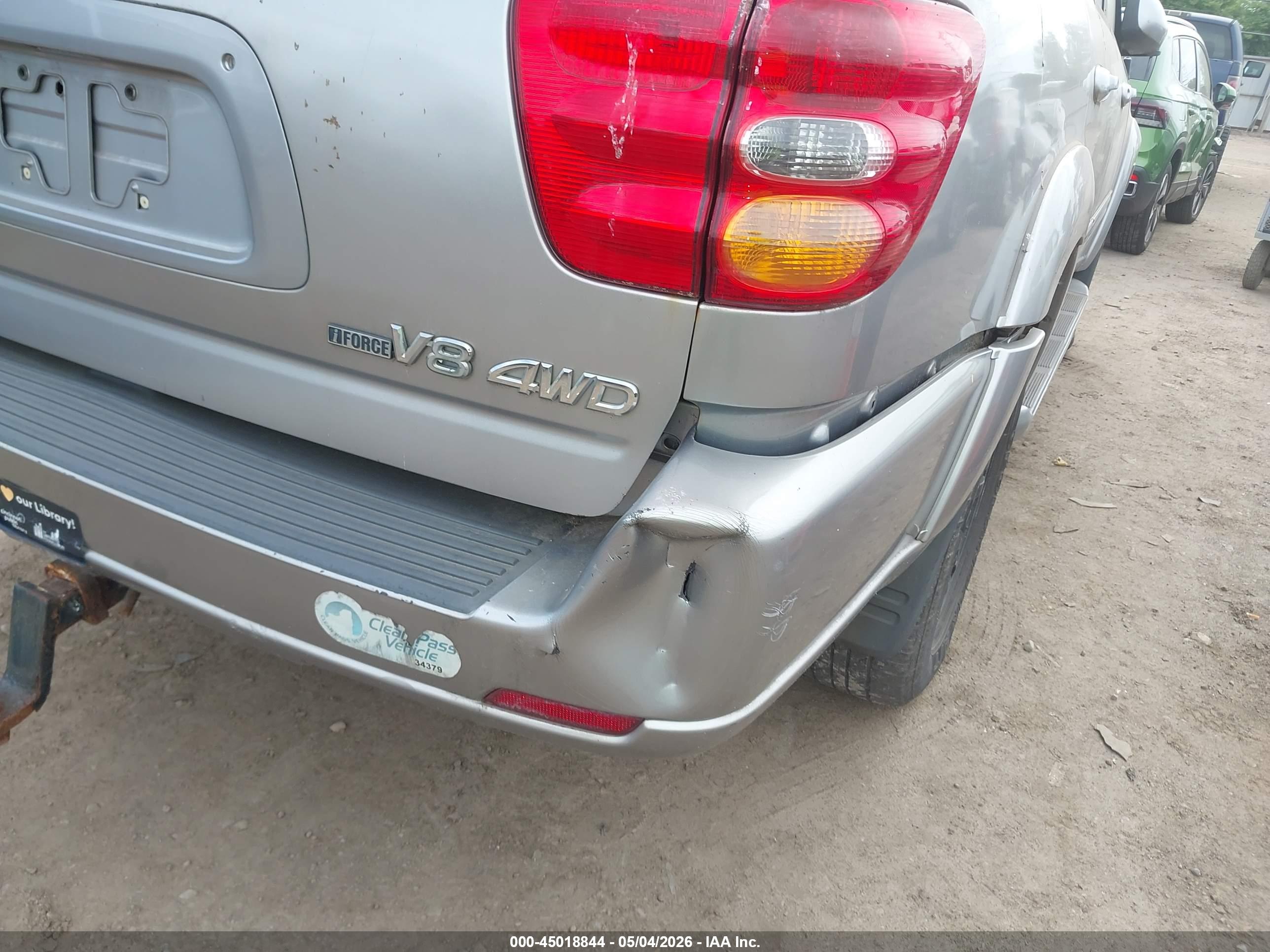 TOYOTA SEQUOIA image 6