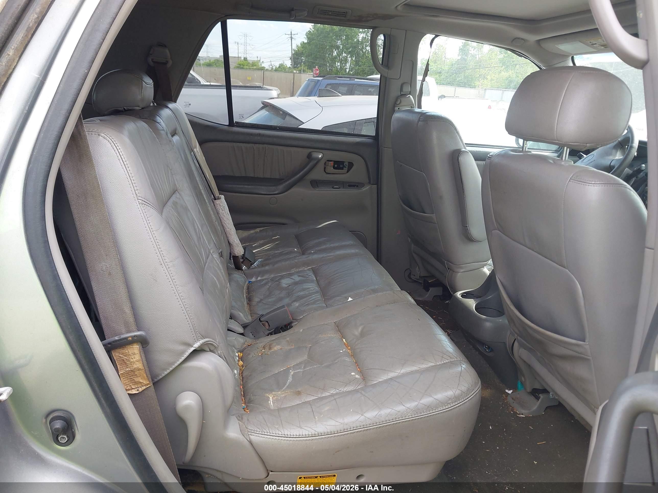TOYOTA SEQUOIA image 8