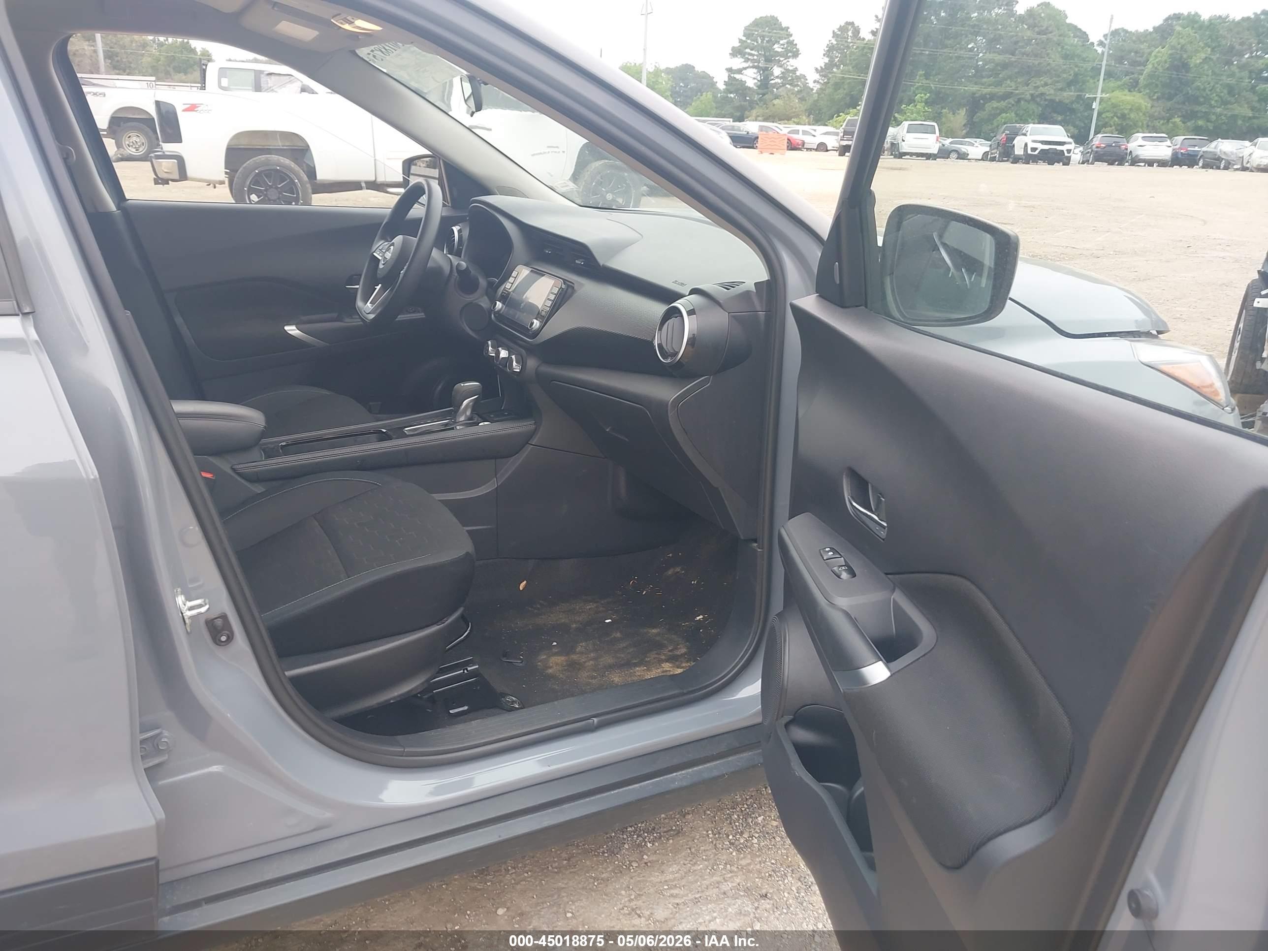 NISSAN KICKS image 5