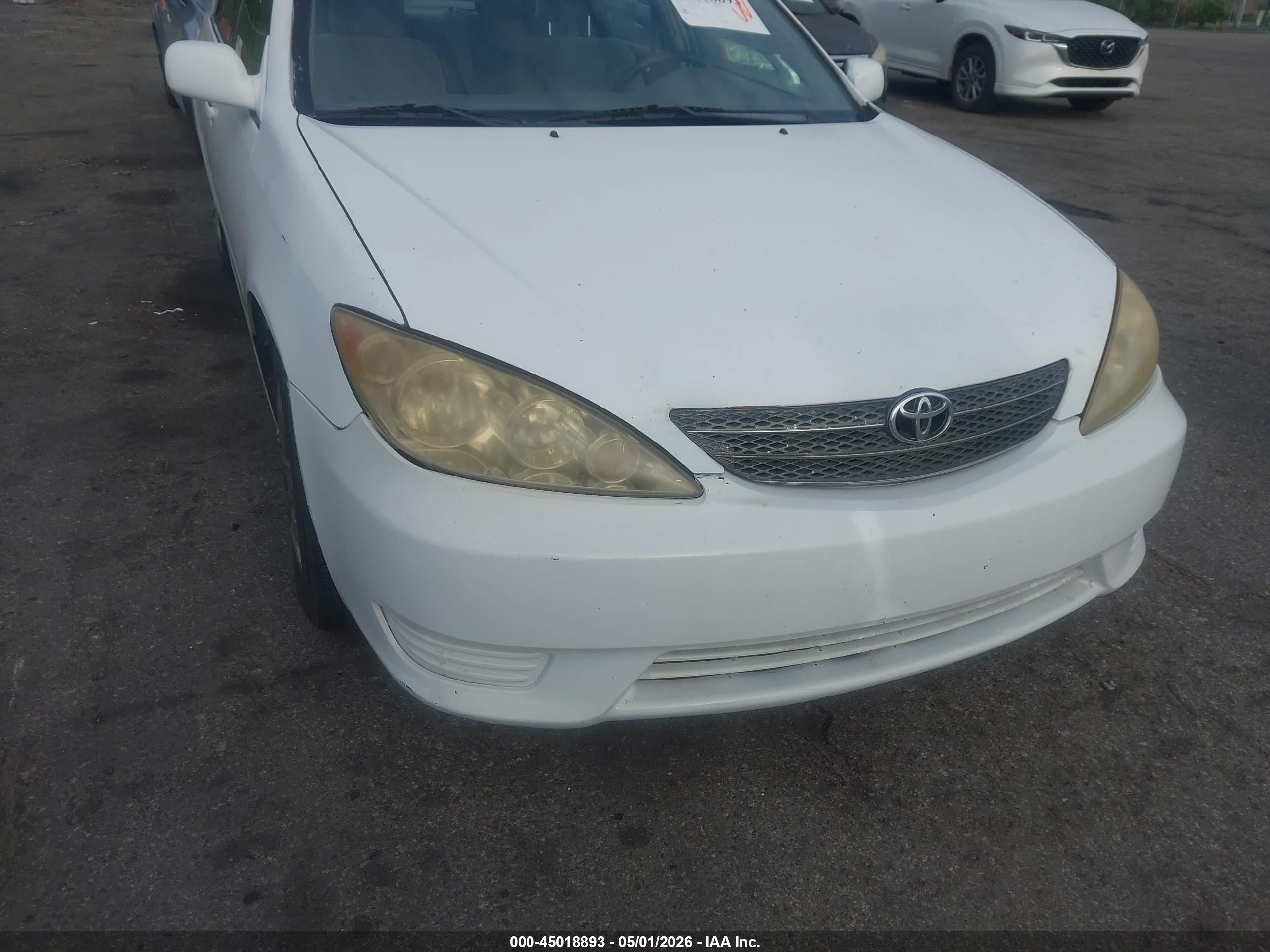TOYOTA CAMRY image 6