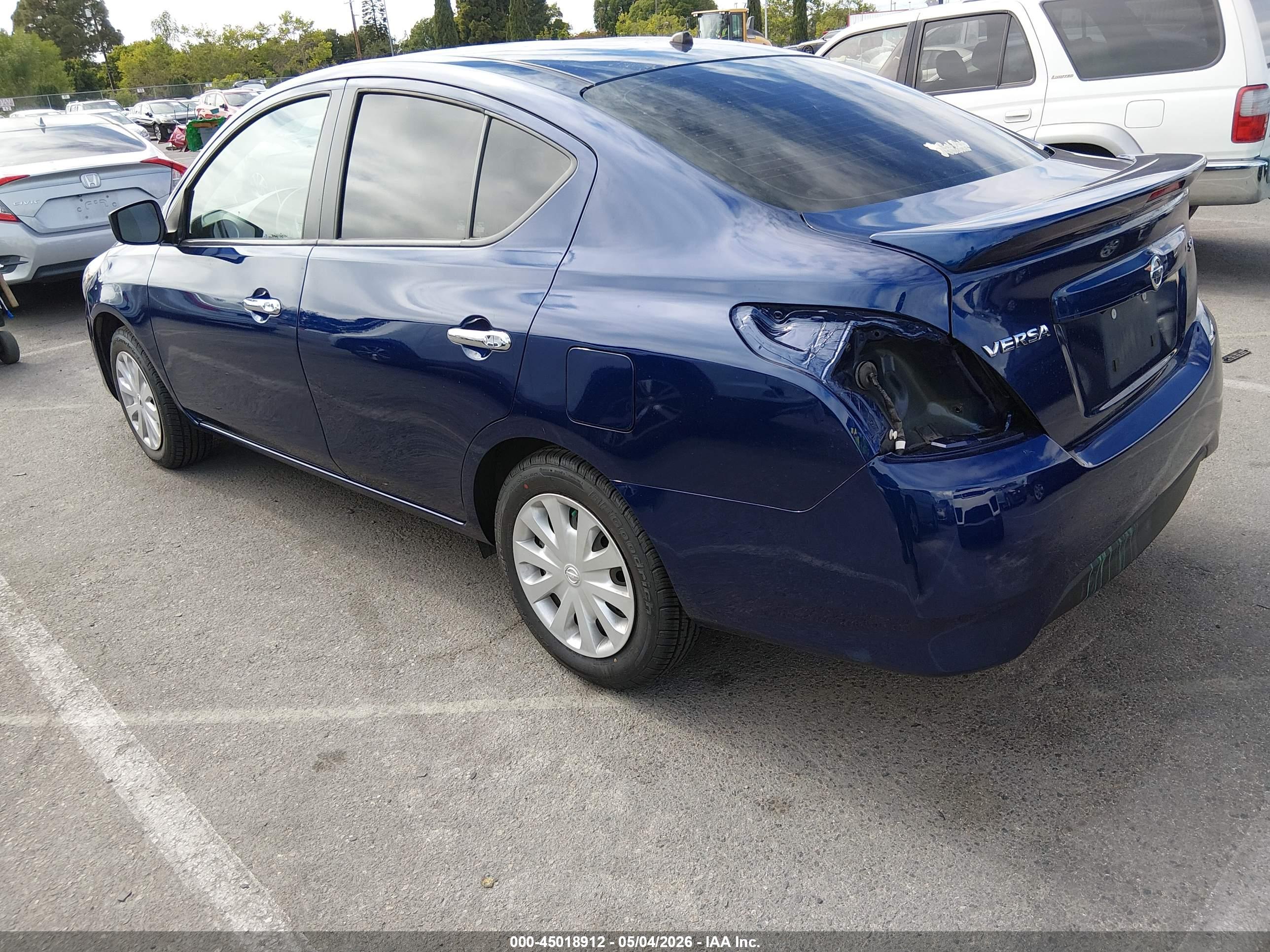 NISSAN VERSA image 3