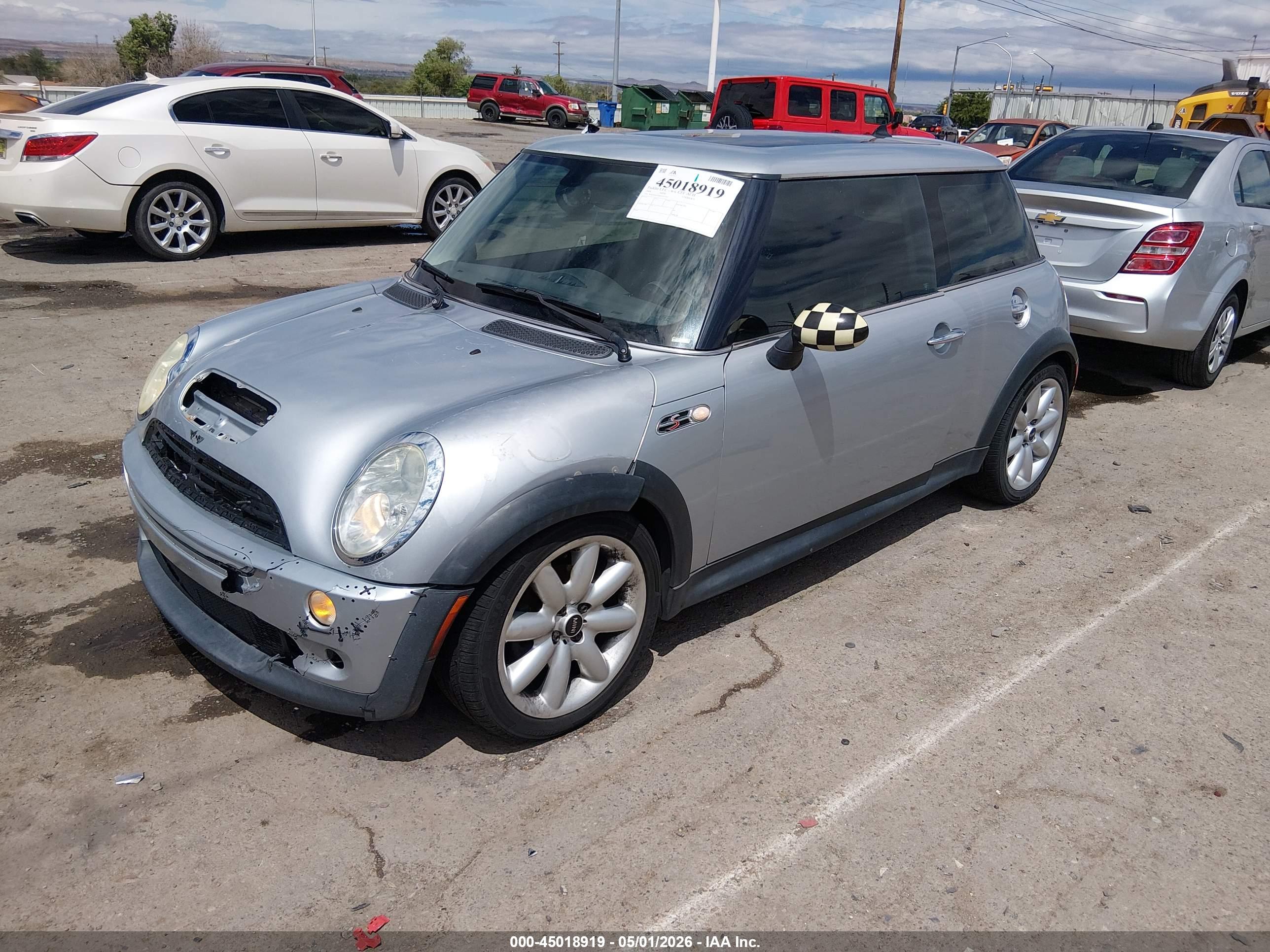 MINI COOPER image 2