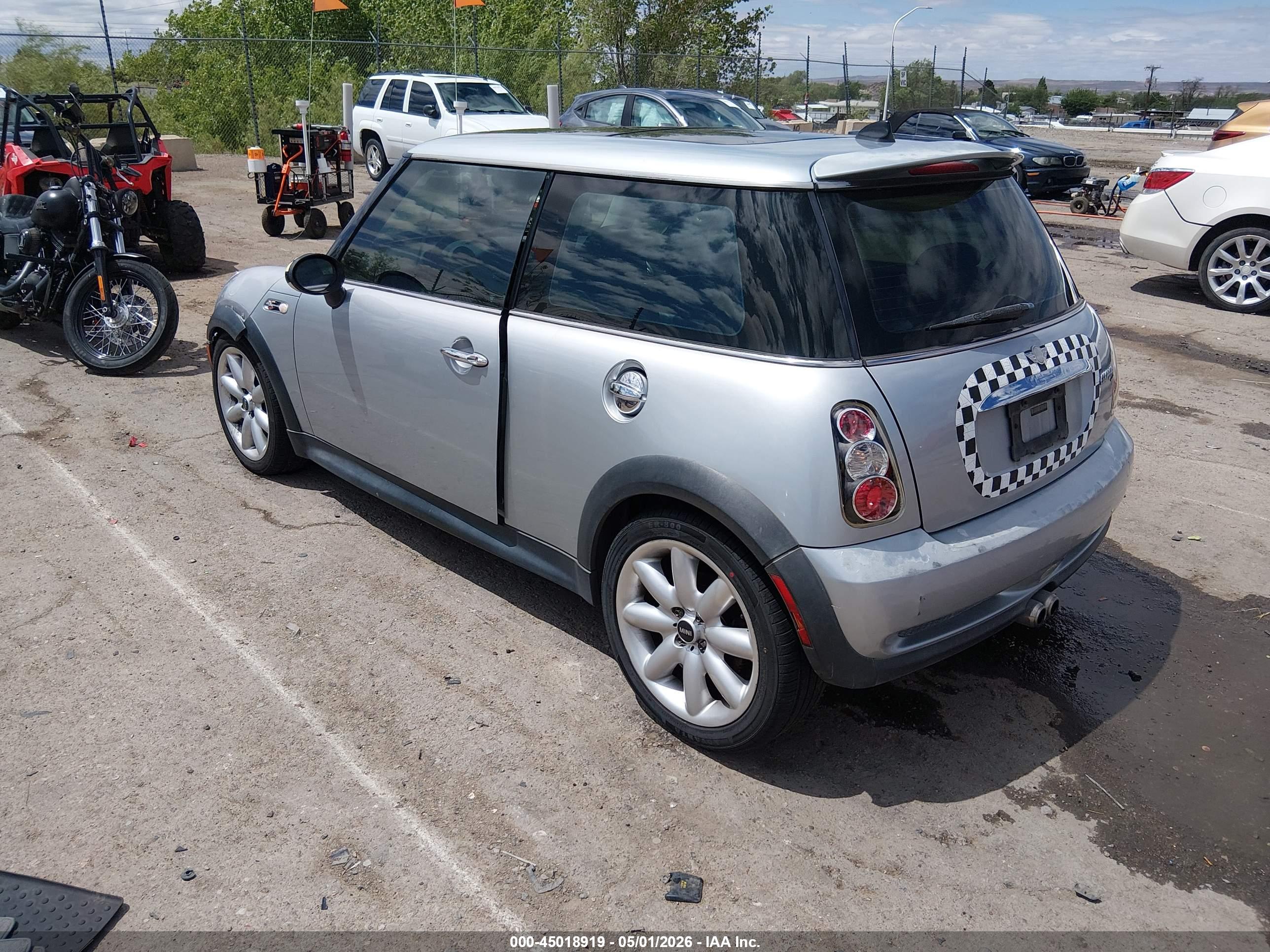 MINI COOPER image 3
