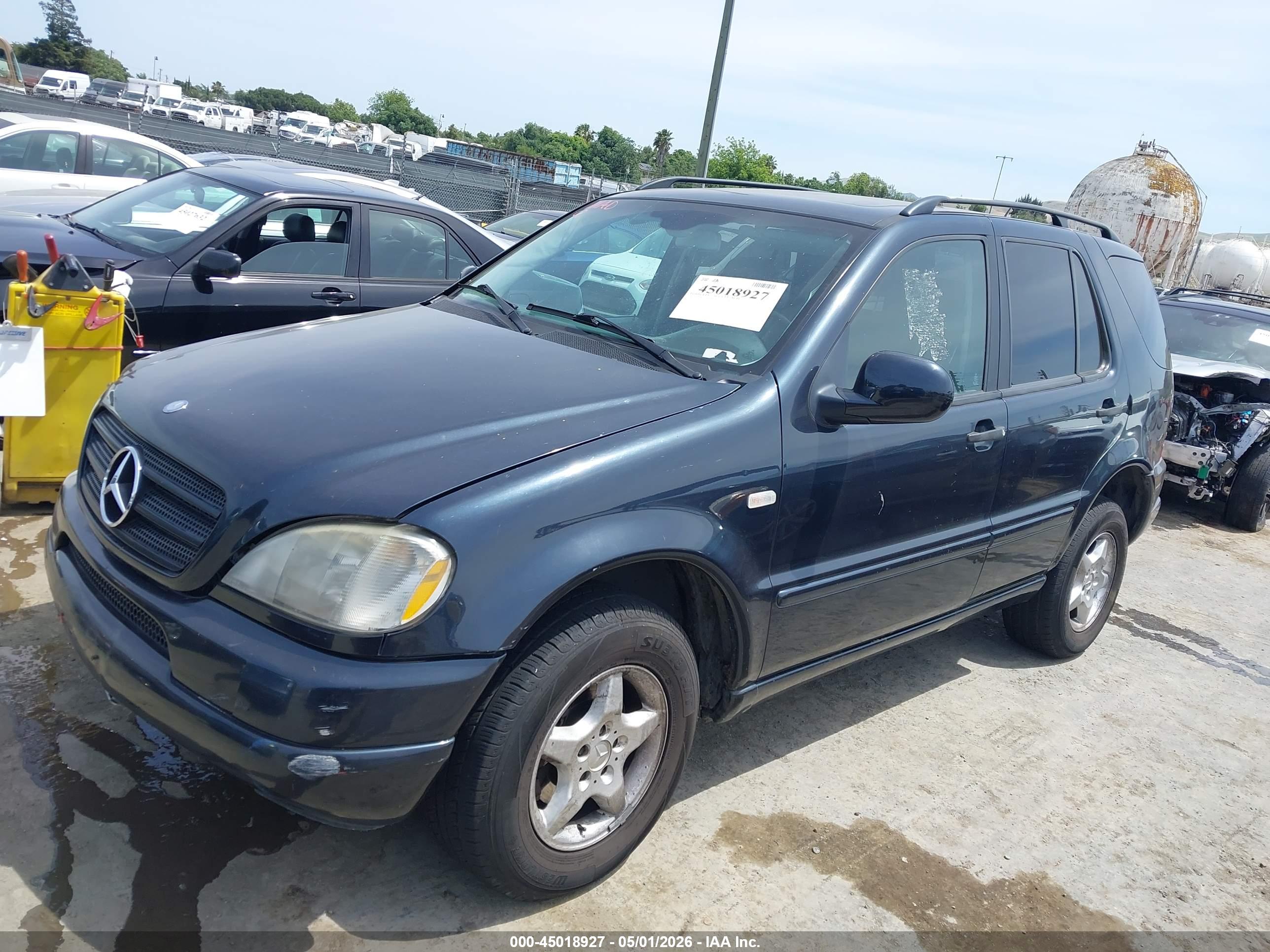 MERCEDES-BENZ ML image 2