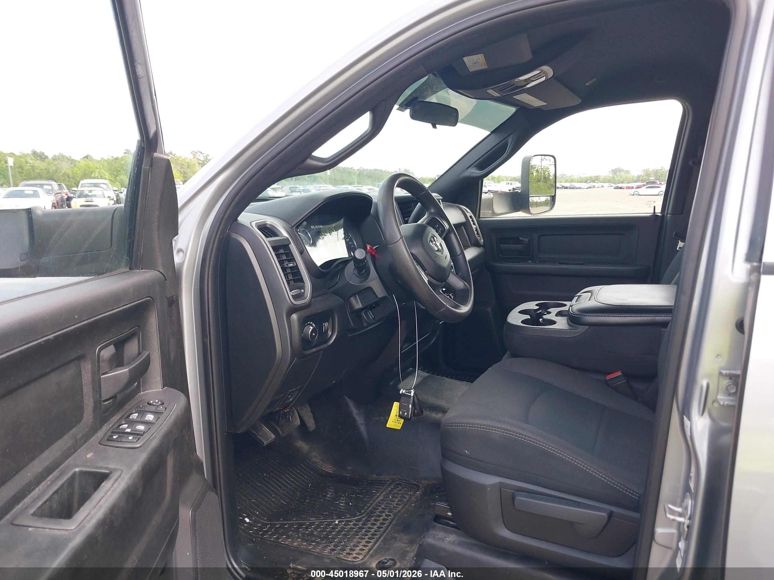 RAM 3500 image 7