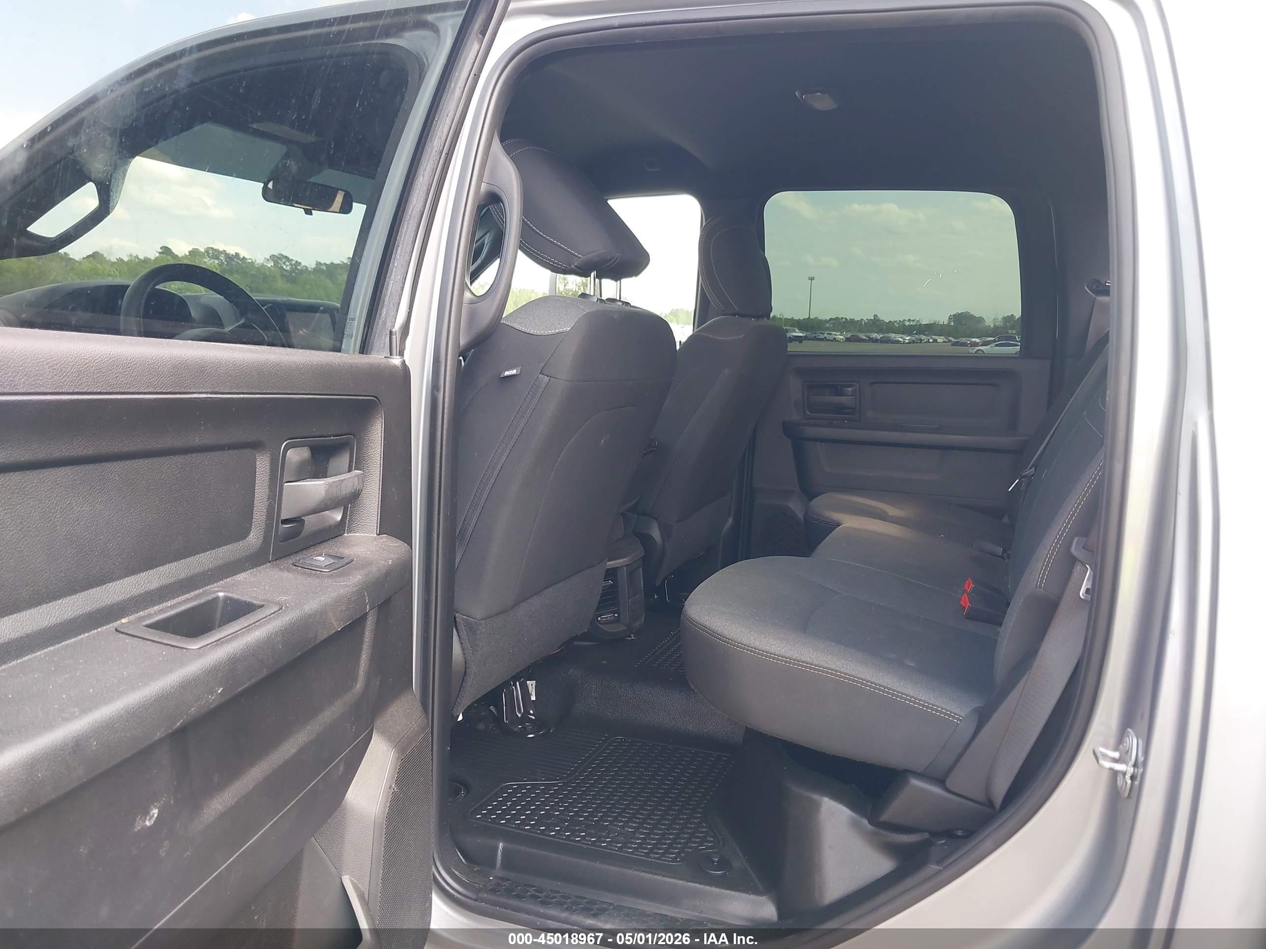 RAM 3500 image 8