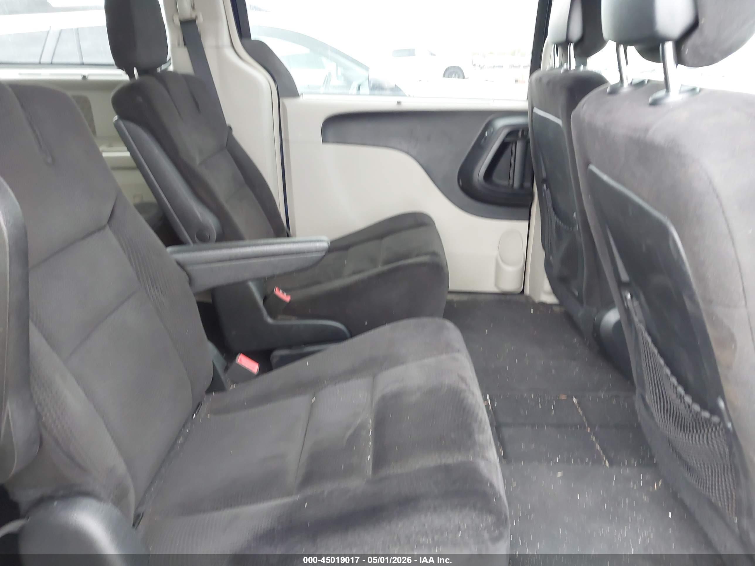 CHRYSLER TOWN image 8