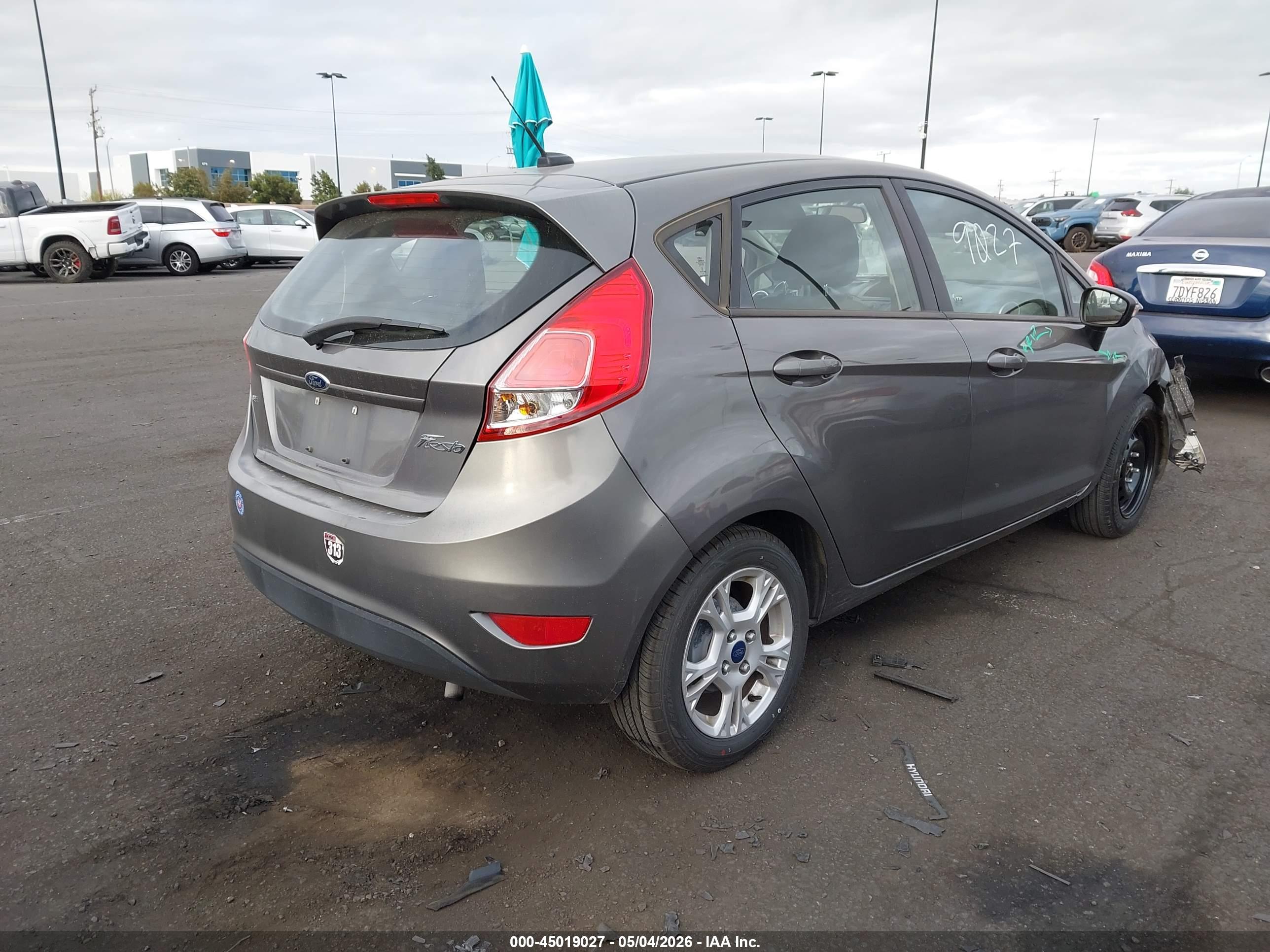 FORD FIESTA image 4