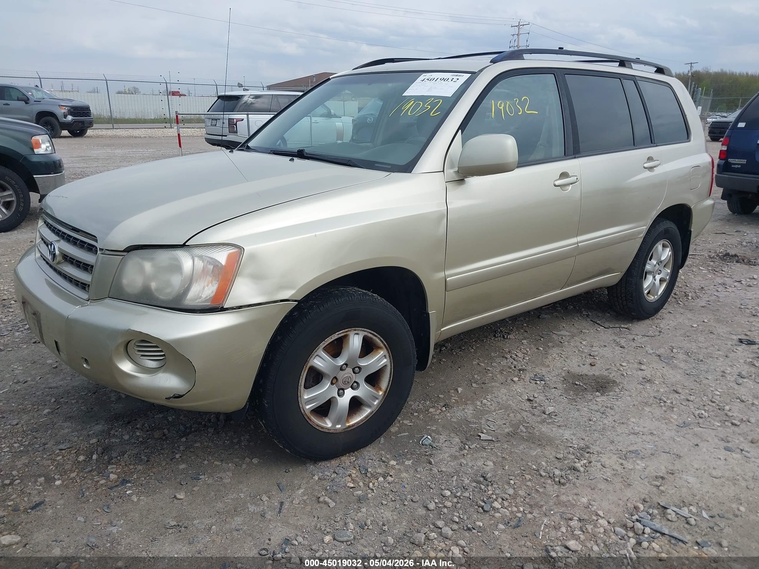 TOYOTA HIGHLANDER image 2