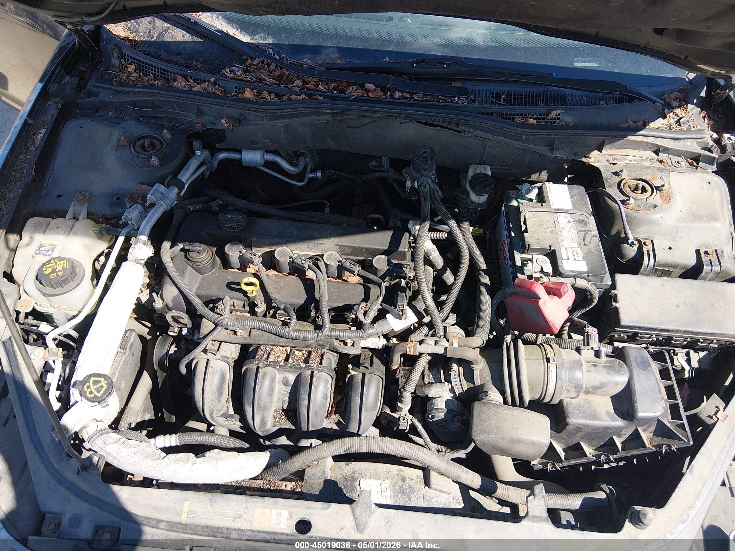 FORD FUSION image 10
