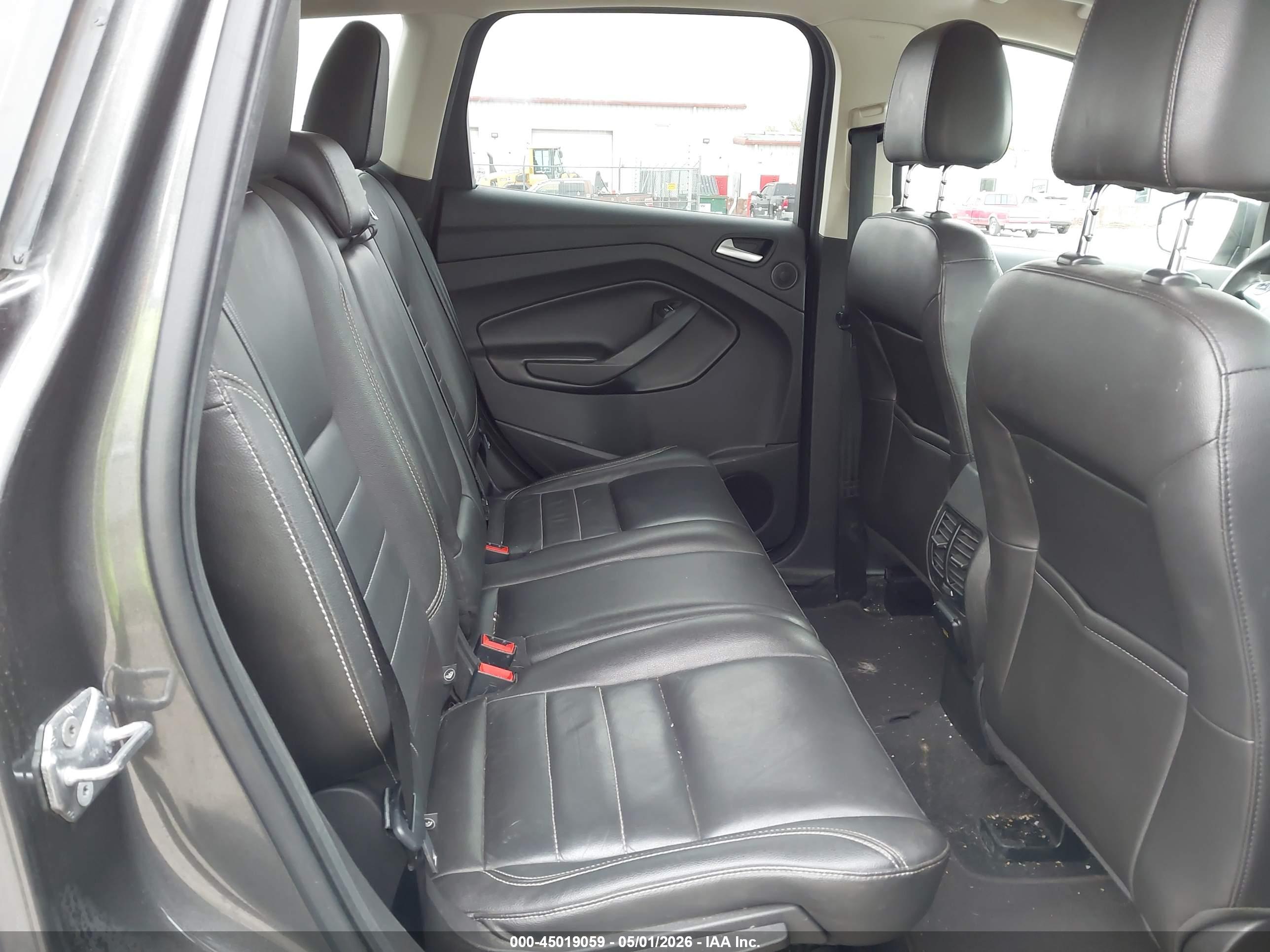 FORD ESCAPE image 8