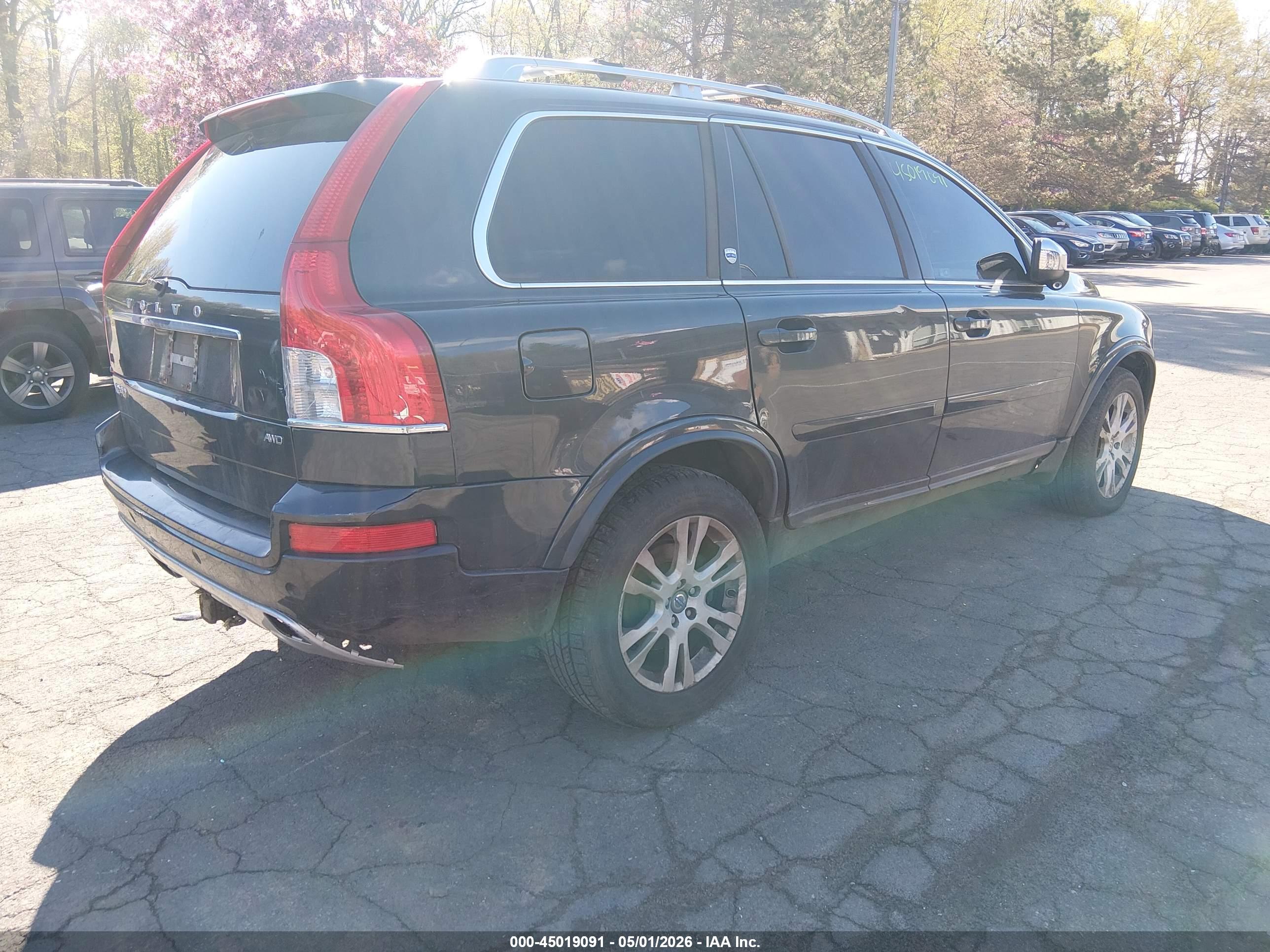 VOLVO XC90 image 4